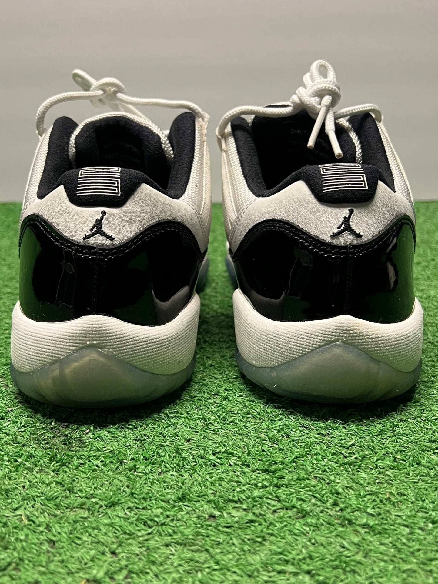 Gradeschool Air Jordan 11 Concord Size 5y