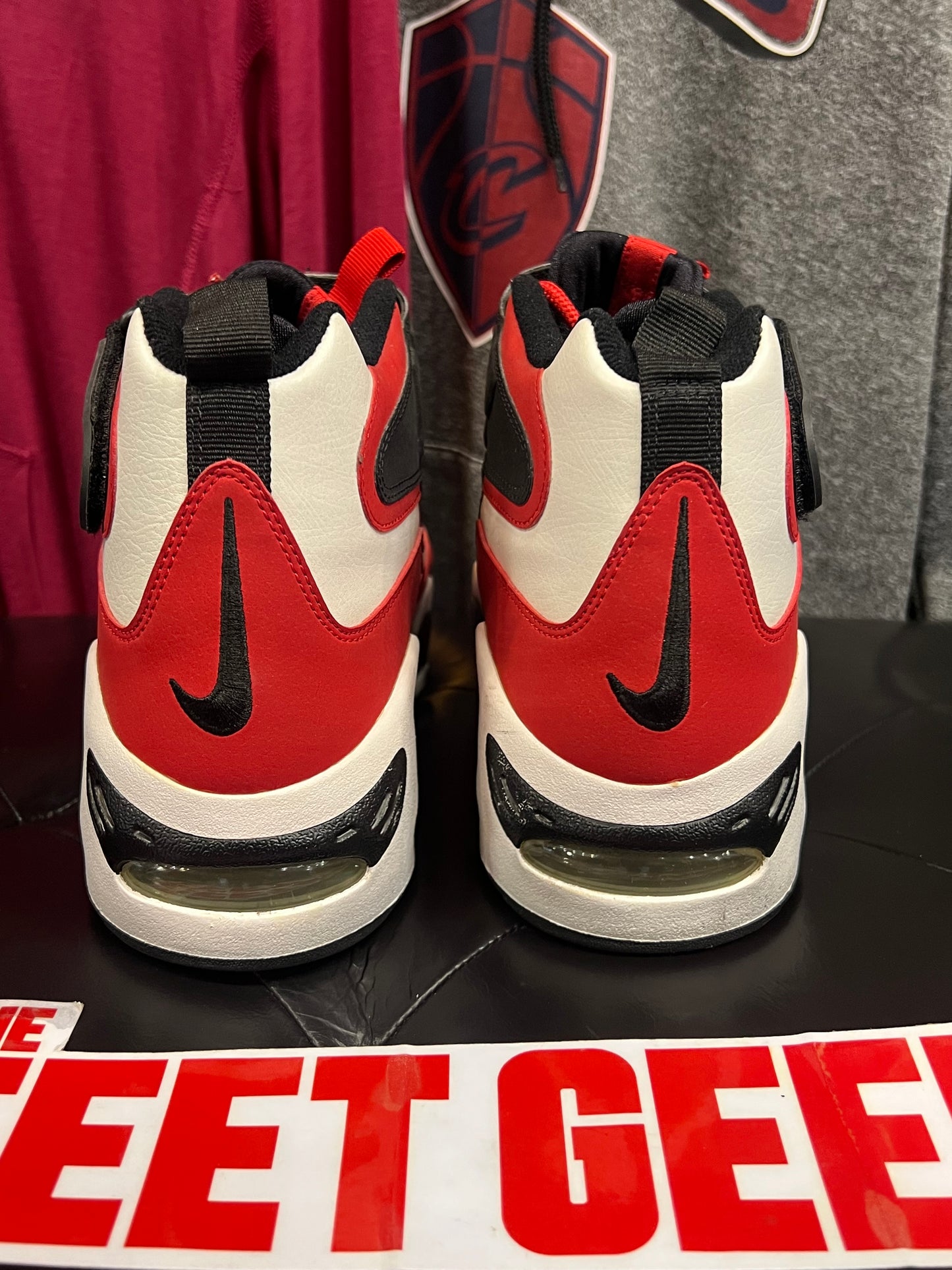 Men’s Nike Air Griffey 1 Cincinnati Reds Sample Size 9 Brand New