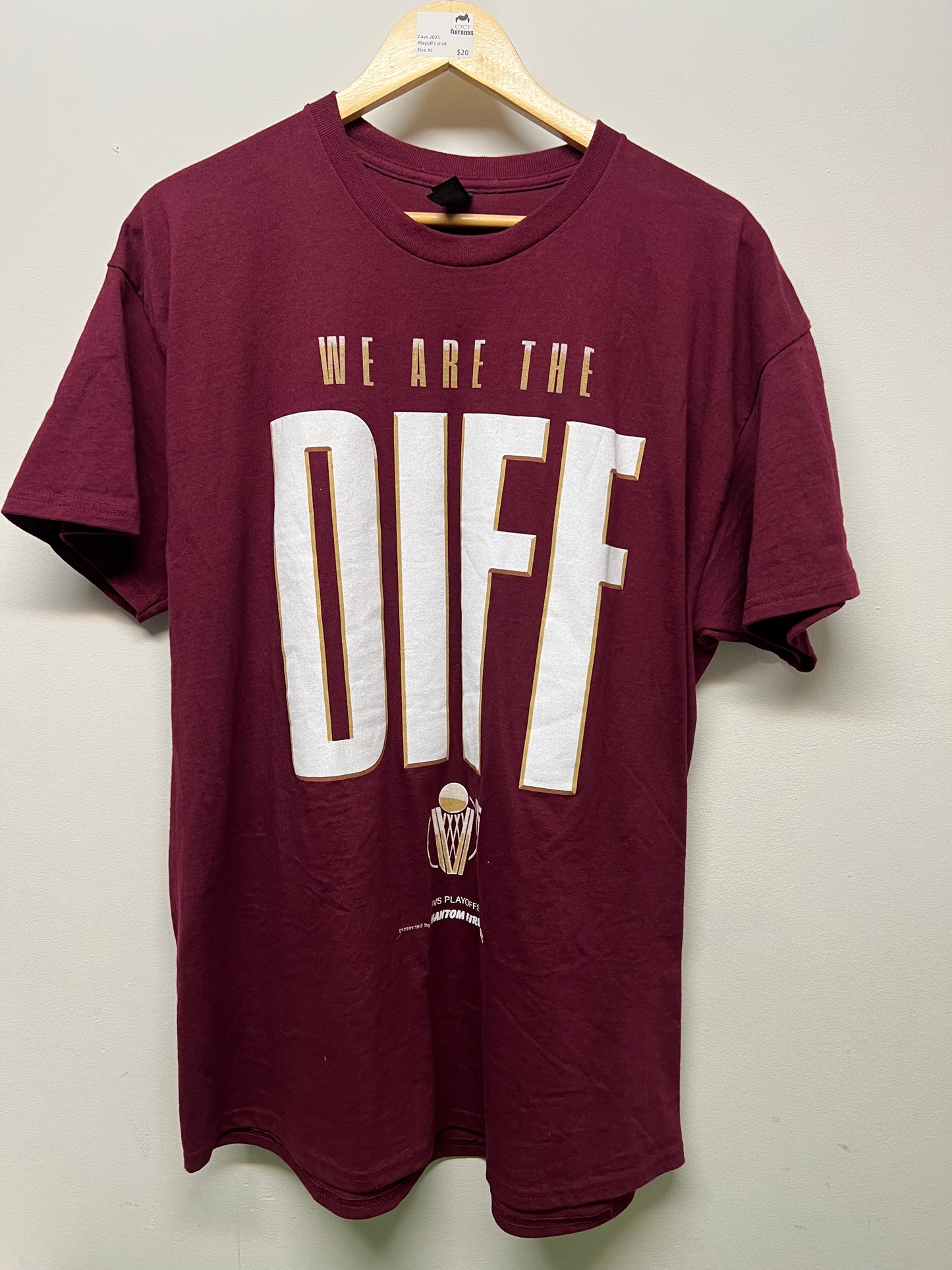 Men’s Cavs 2025 Playoff Tee Size XL