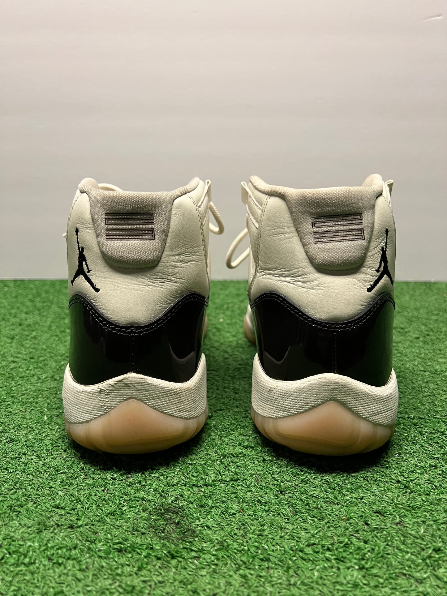 Gradeschool Air Jordan 11 Neopolitan Size 9w