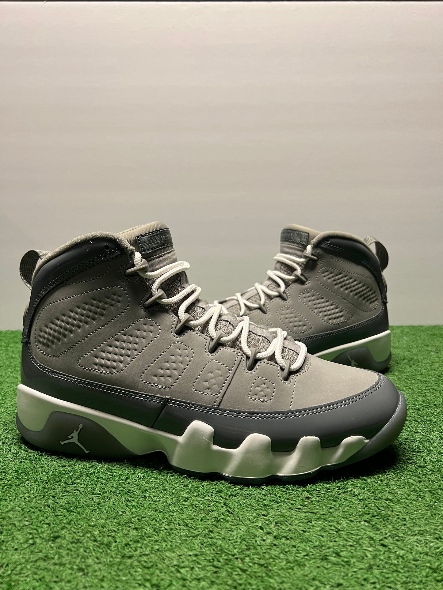Men’s Air Jordan 9 Cool Grey Size 9