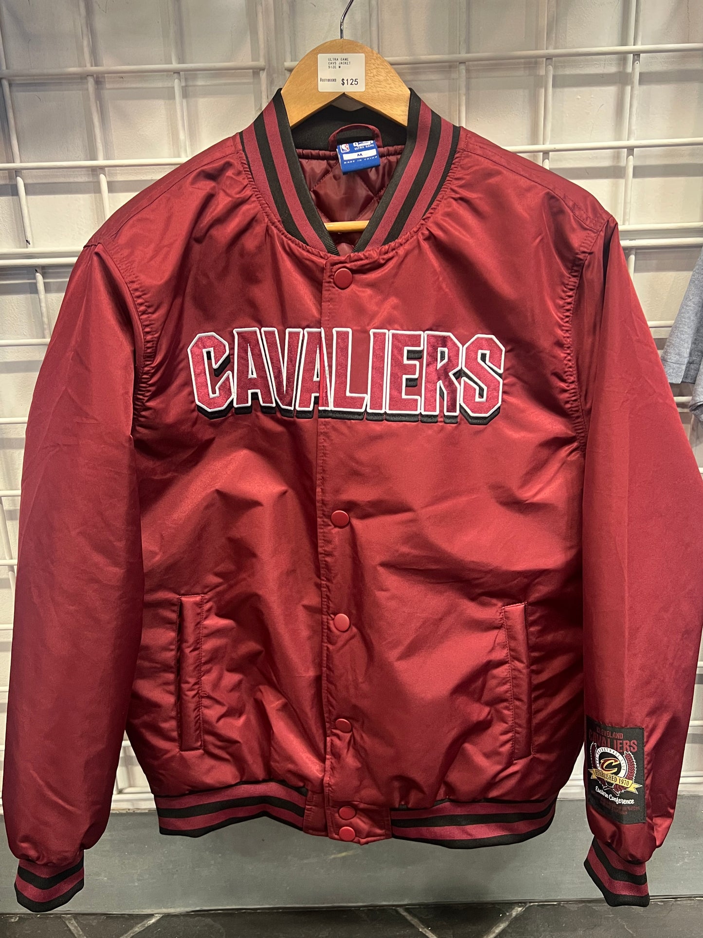 Men’s Ultra Game Cavs Jacket Size Medium