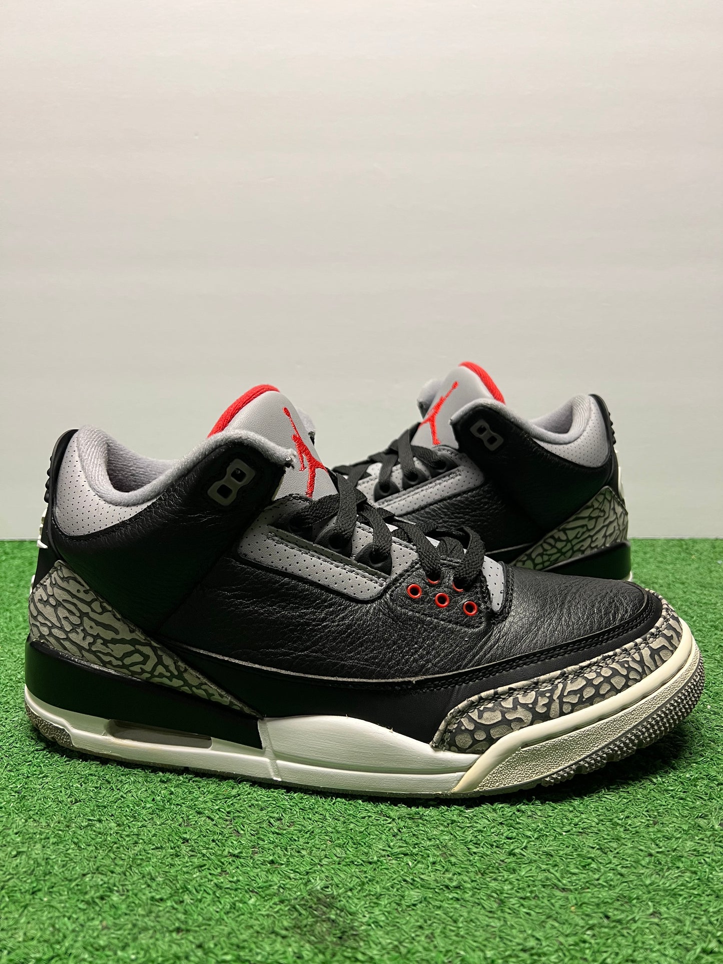 Men’s Air Jordan 3 Black Cement 2018 Size 10.5
