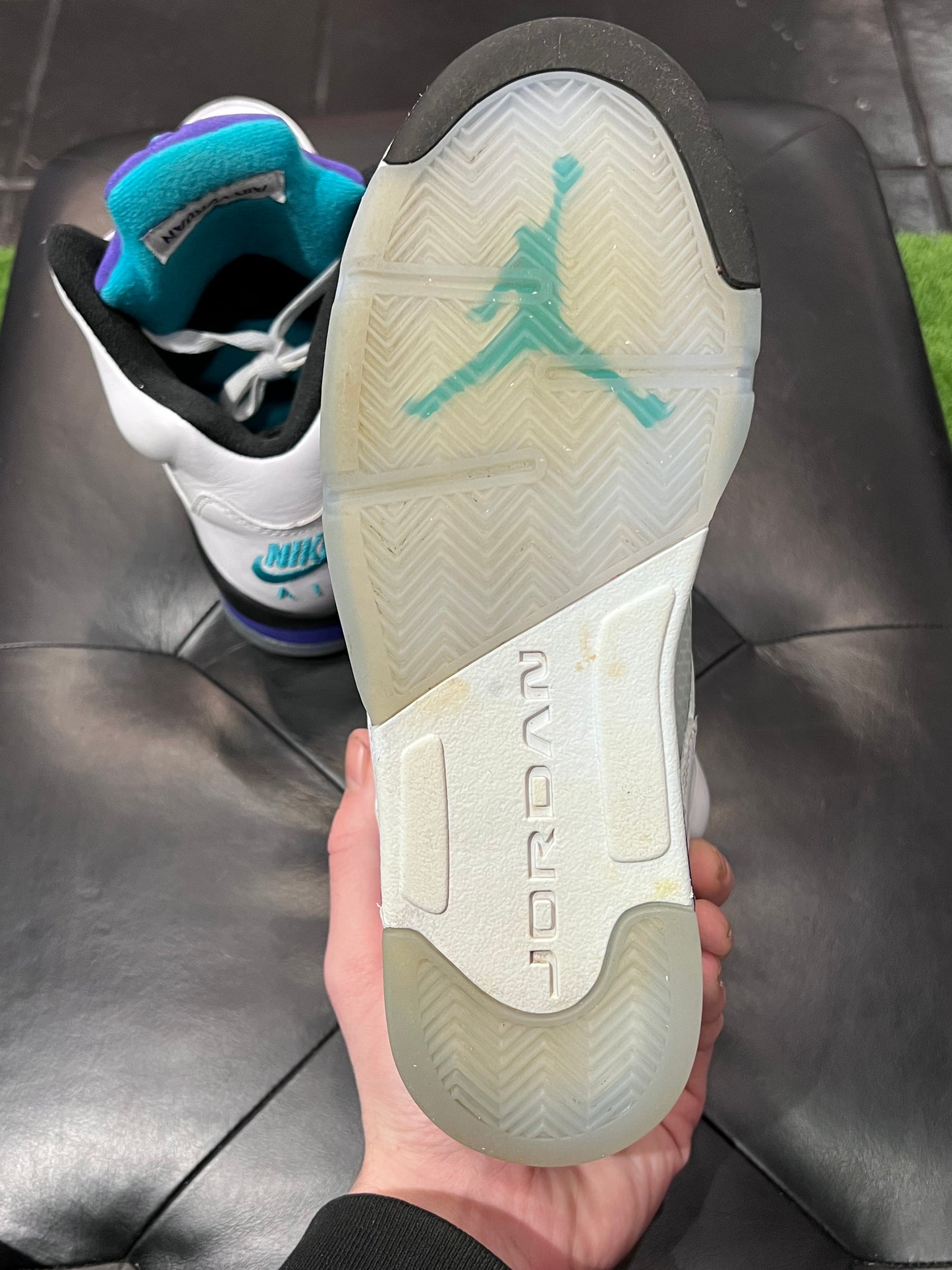 Gradeschool Air Jordan 5 Grape Size 6.5y