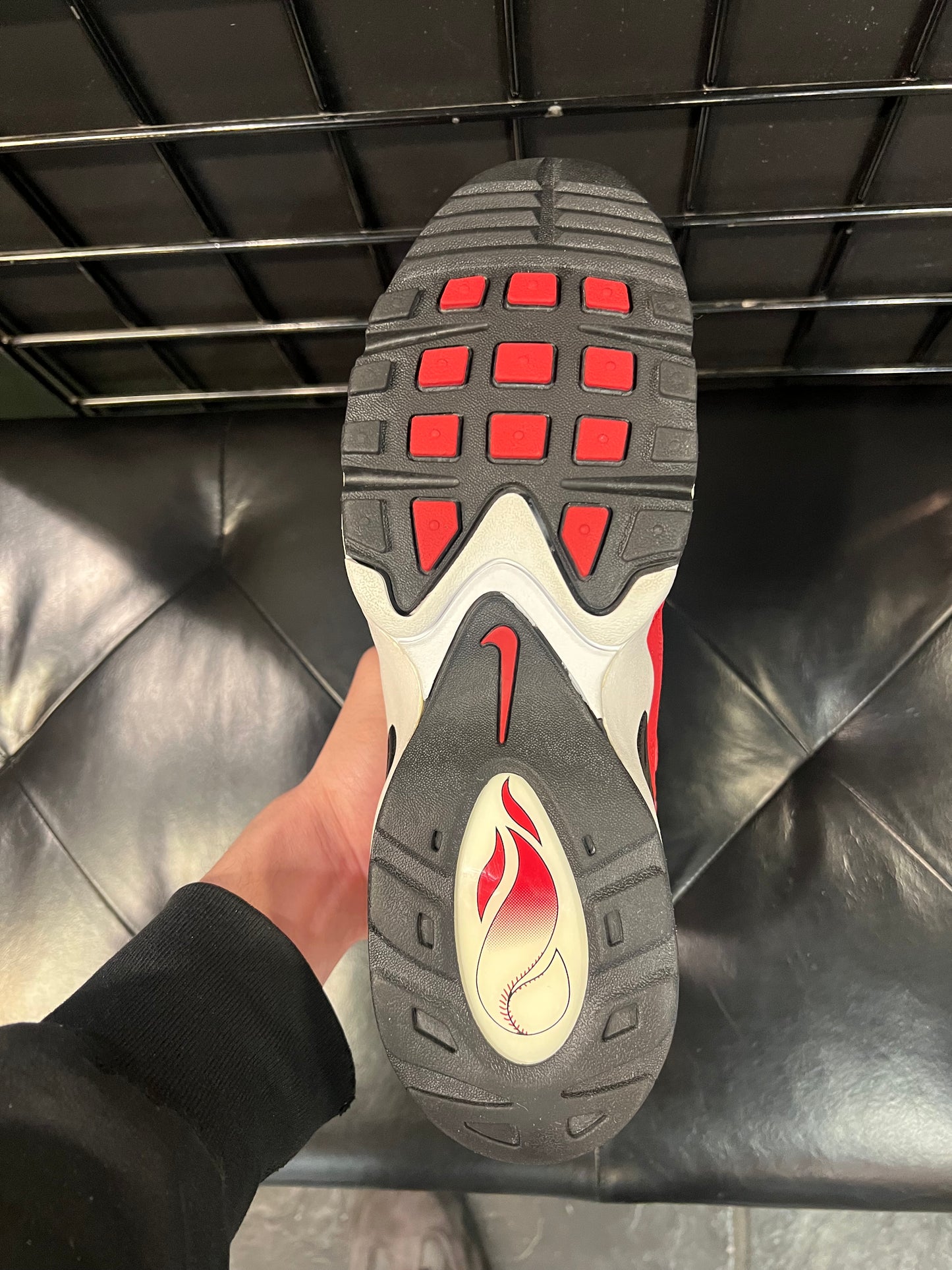 Men’s Nike Air Griffey 1 Cincinnati Reds Sample Size 9 Brand New