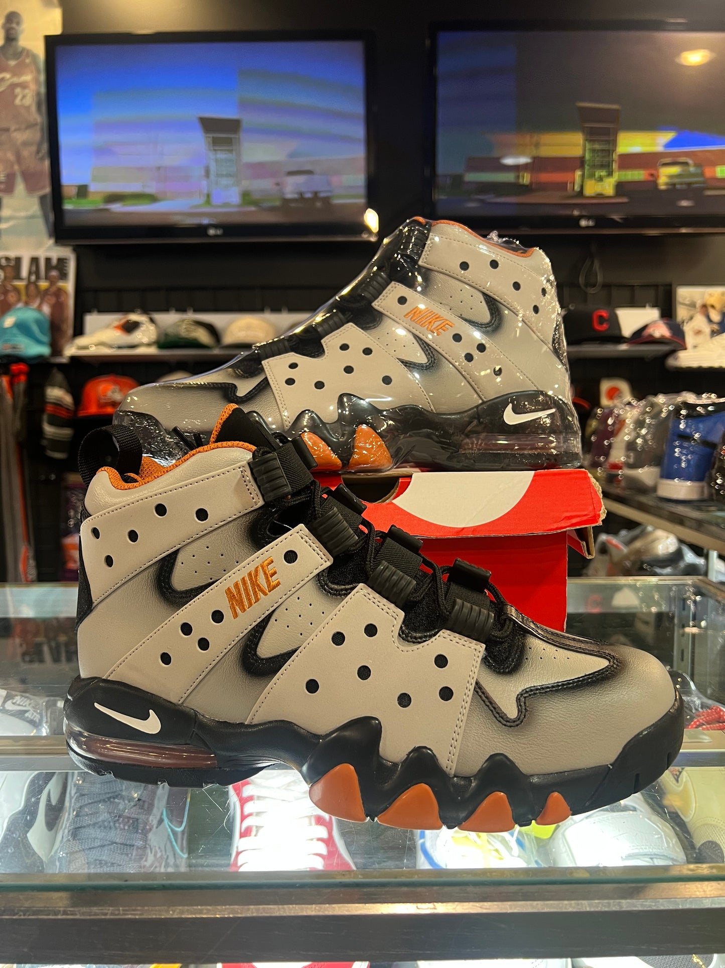 Men’s Charles Barkley 94 Size 9.5 Brand New