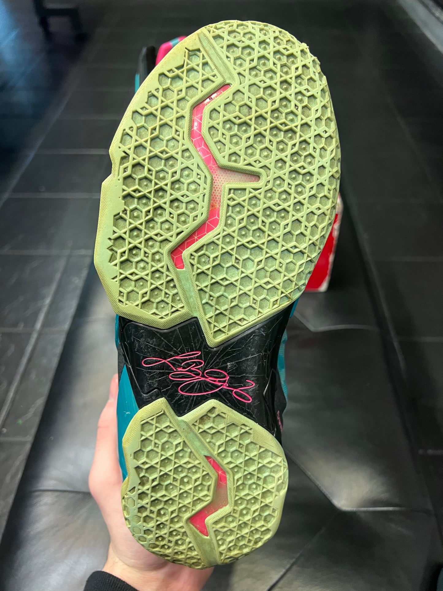 Men’s LeBron 11 South Beach