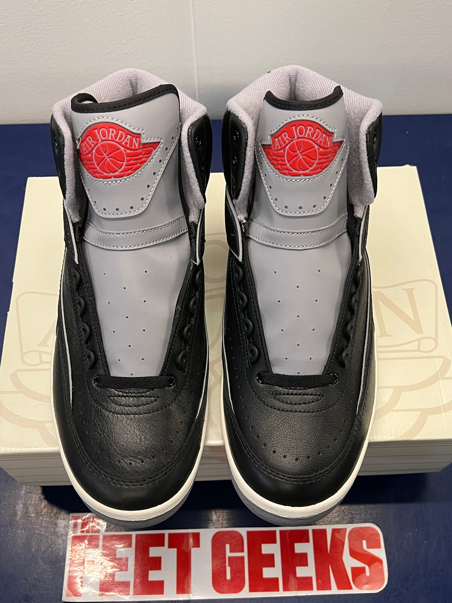Men’s Air Jordan 2 Black Cement Size 11.5