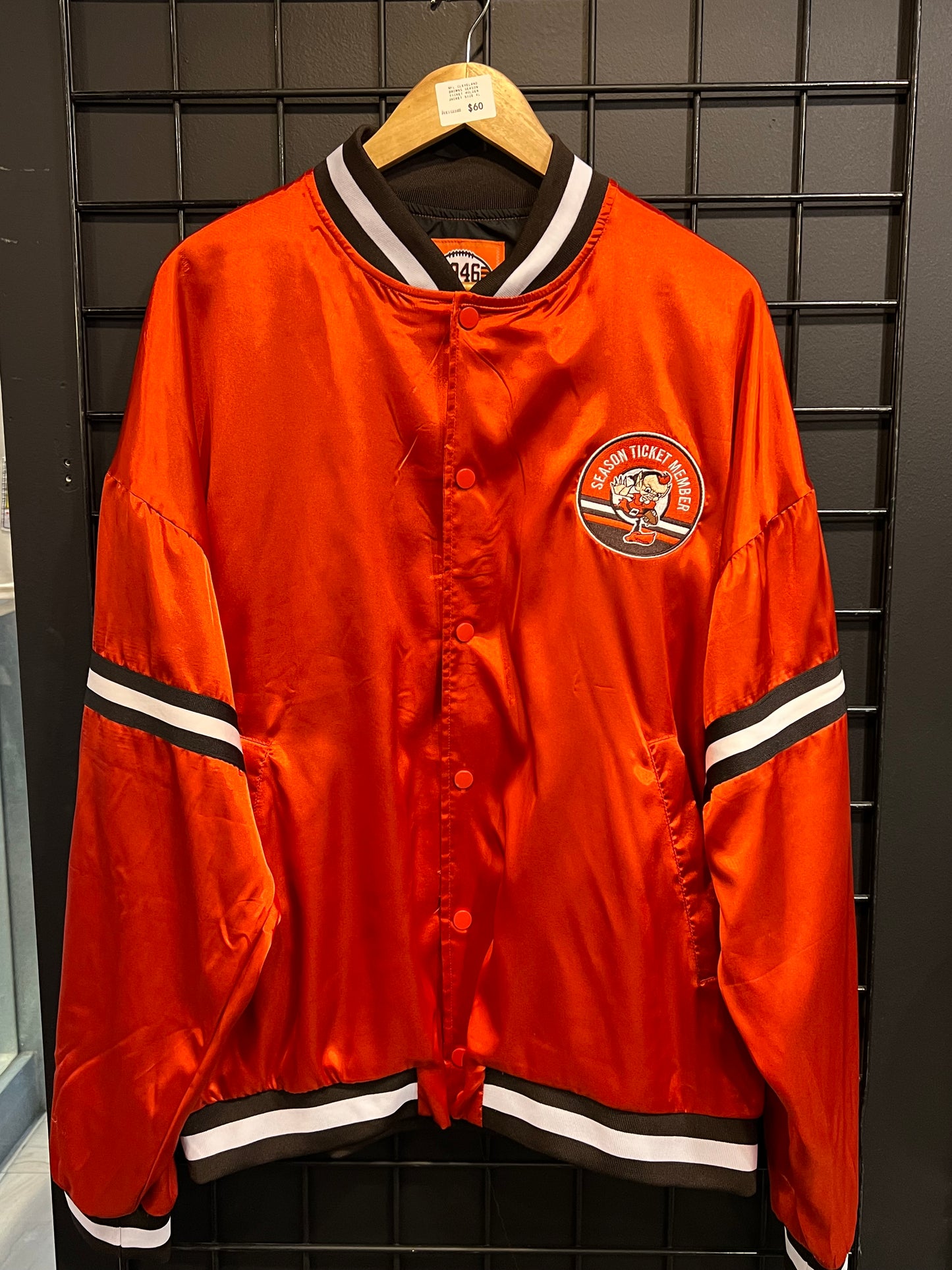NFL Cleveland Browns Season Ticket Holder Jacket Size XL