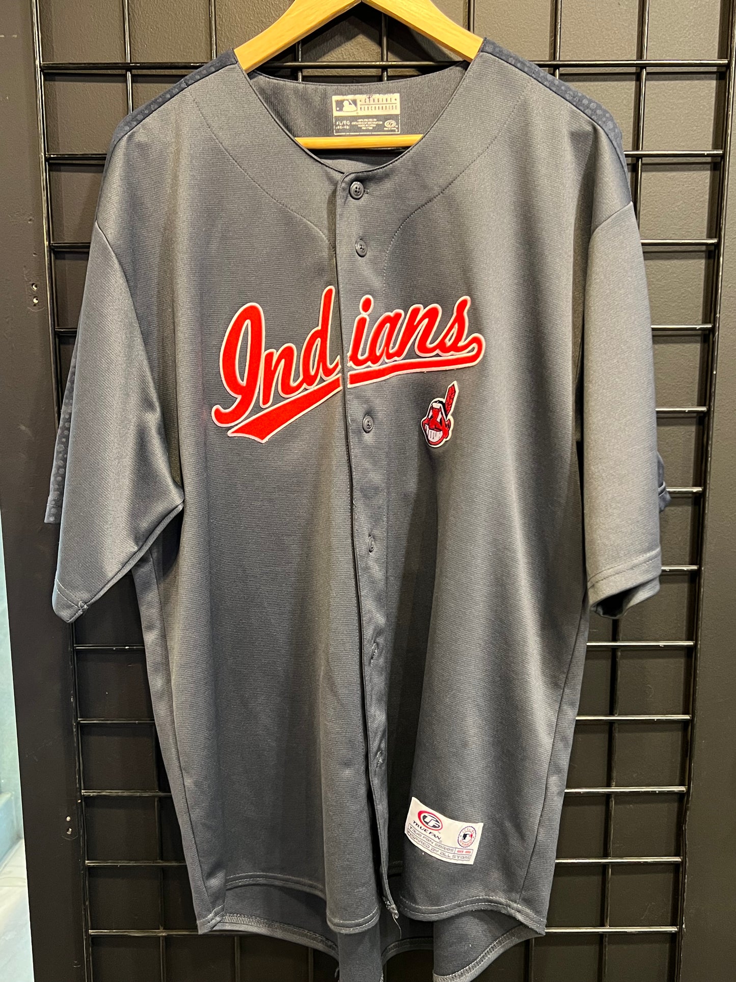 True Fan Cleveland Indians Jersey Size XL
