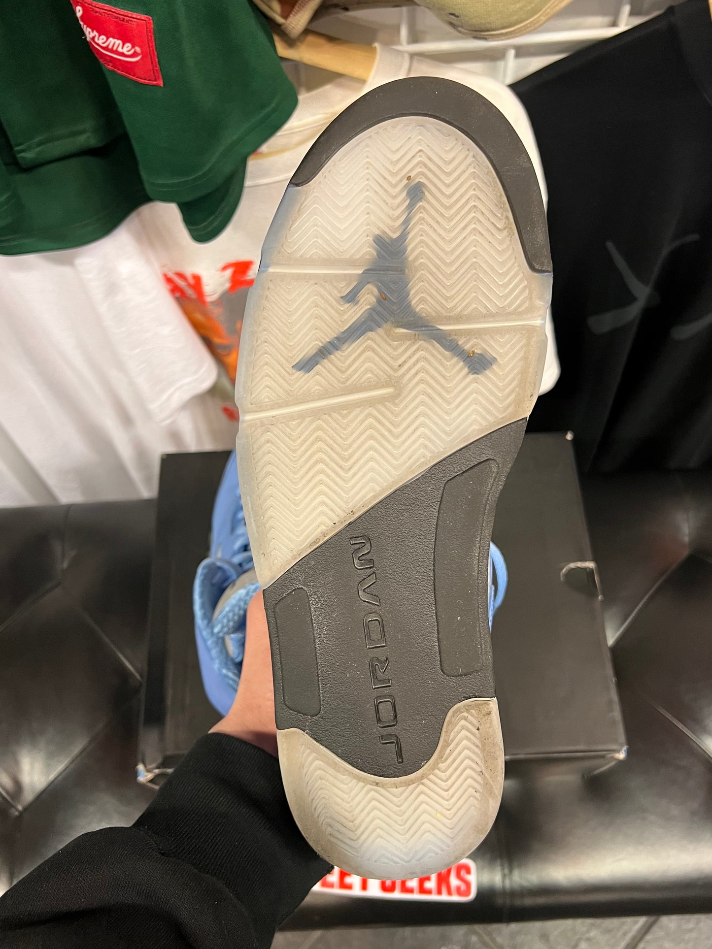 Men’s Air Jordan 5 UNC Size 13 Pre-Owned