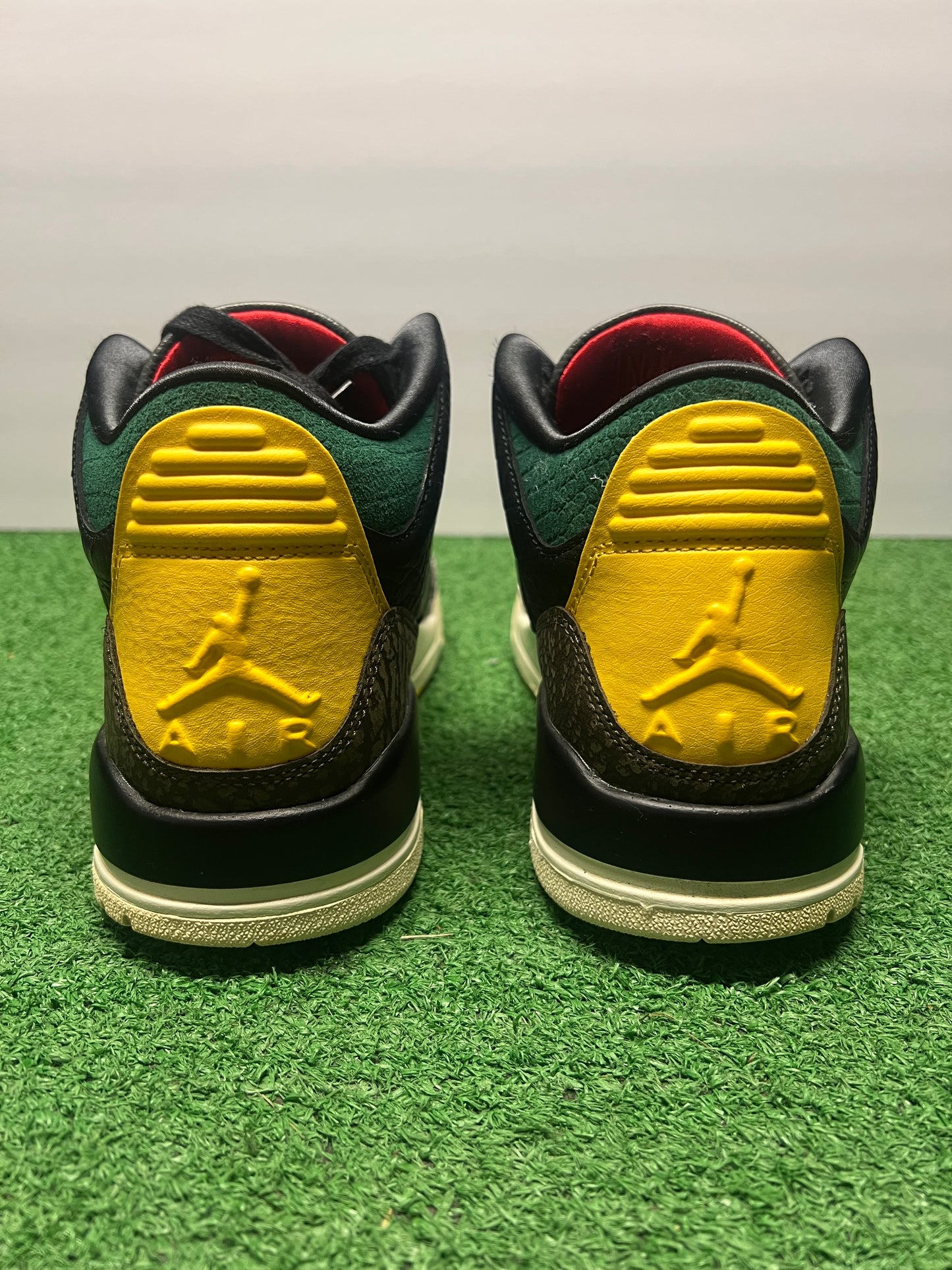 Men’s Air Jordan 3 Animal Instinct Size 9