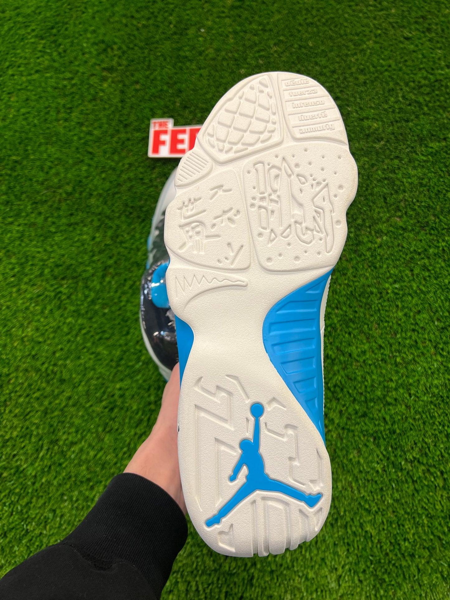 Men’s Air Jordan 9 UNC