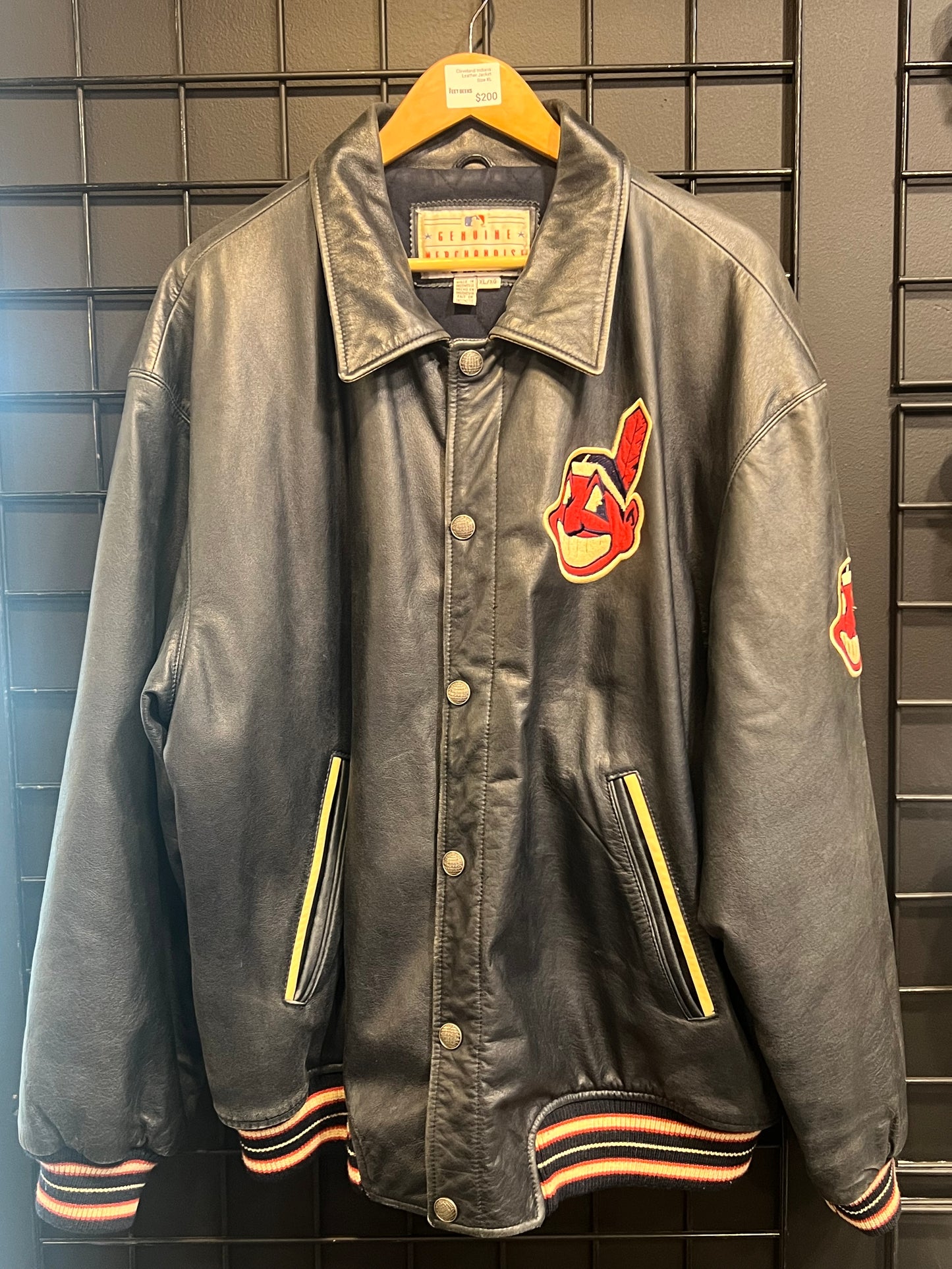 Men’s Cleveland Indians Leather Jacket Size XL
