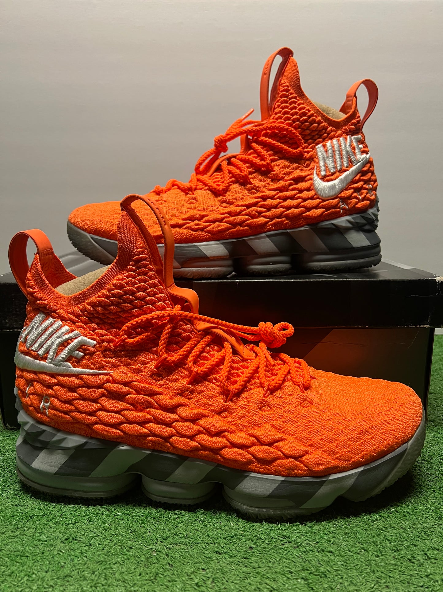 Men’s Nike LeBron 15 Orange Size 11