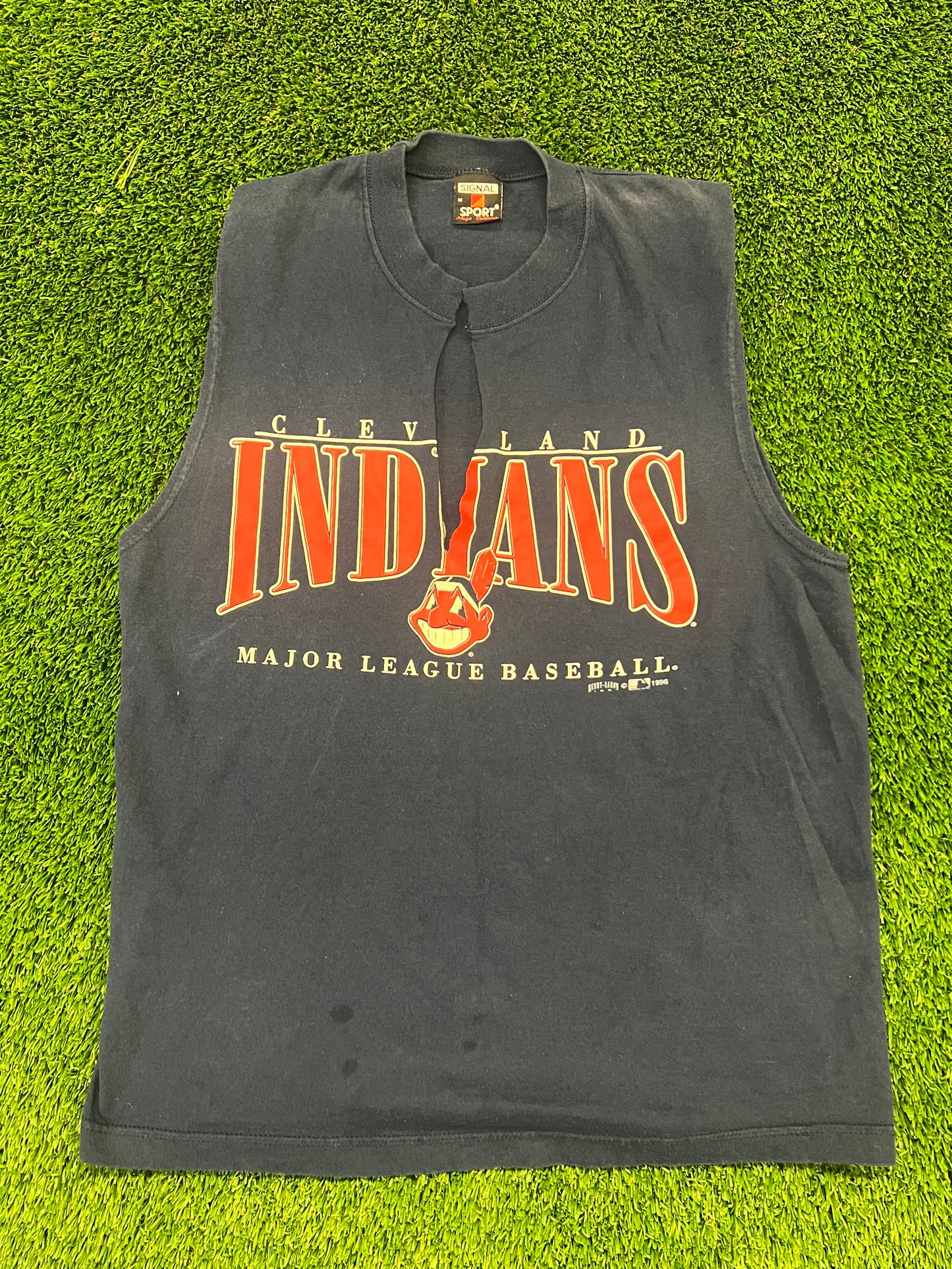 Vintage Henry Aaron Cleveland Indians Cutoff Tee Size M