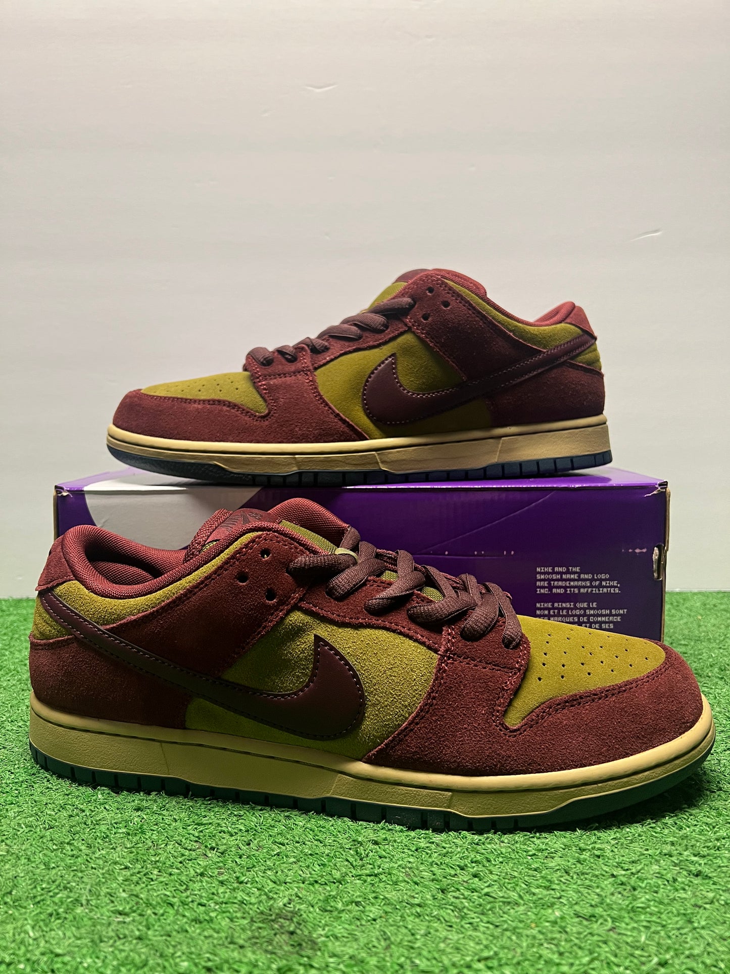 Men’s Nike SB Dunk Low Dark Team Red Size 11.5