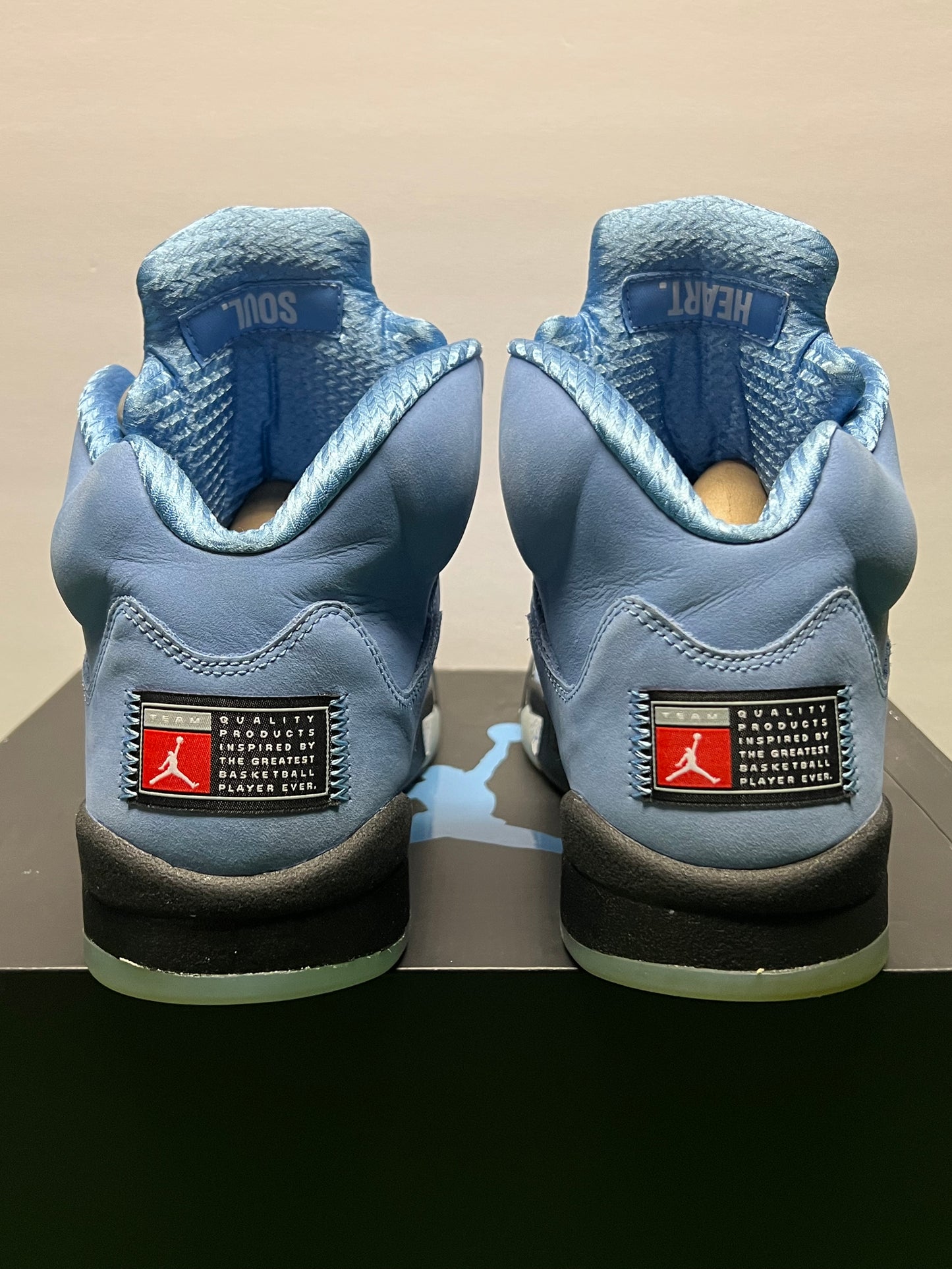 Men’s Air Jordan 5 UNC Size 13