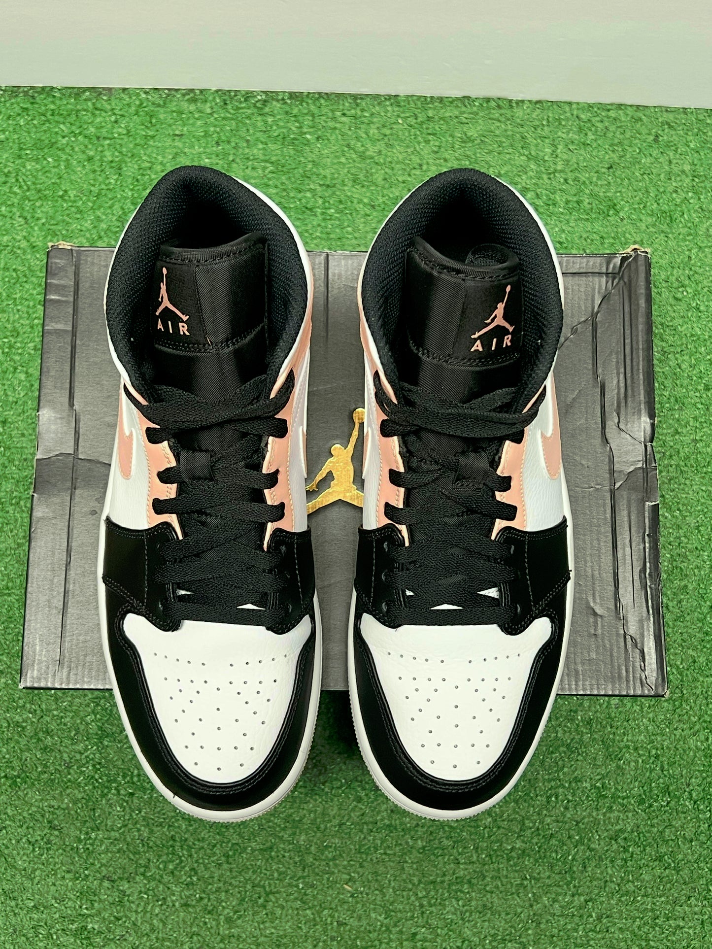 Men’s Air Jordan 1 Mid Crimson Tint Size 9
