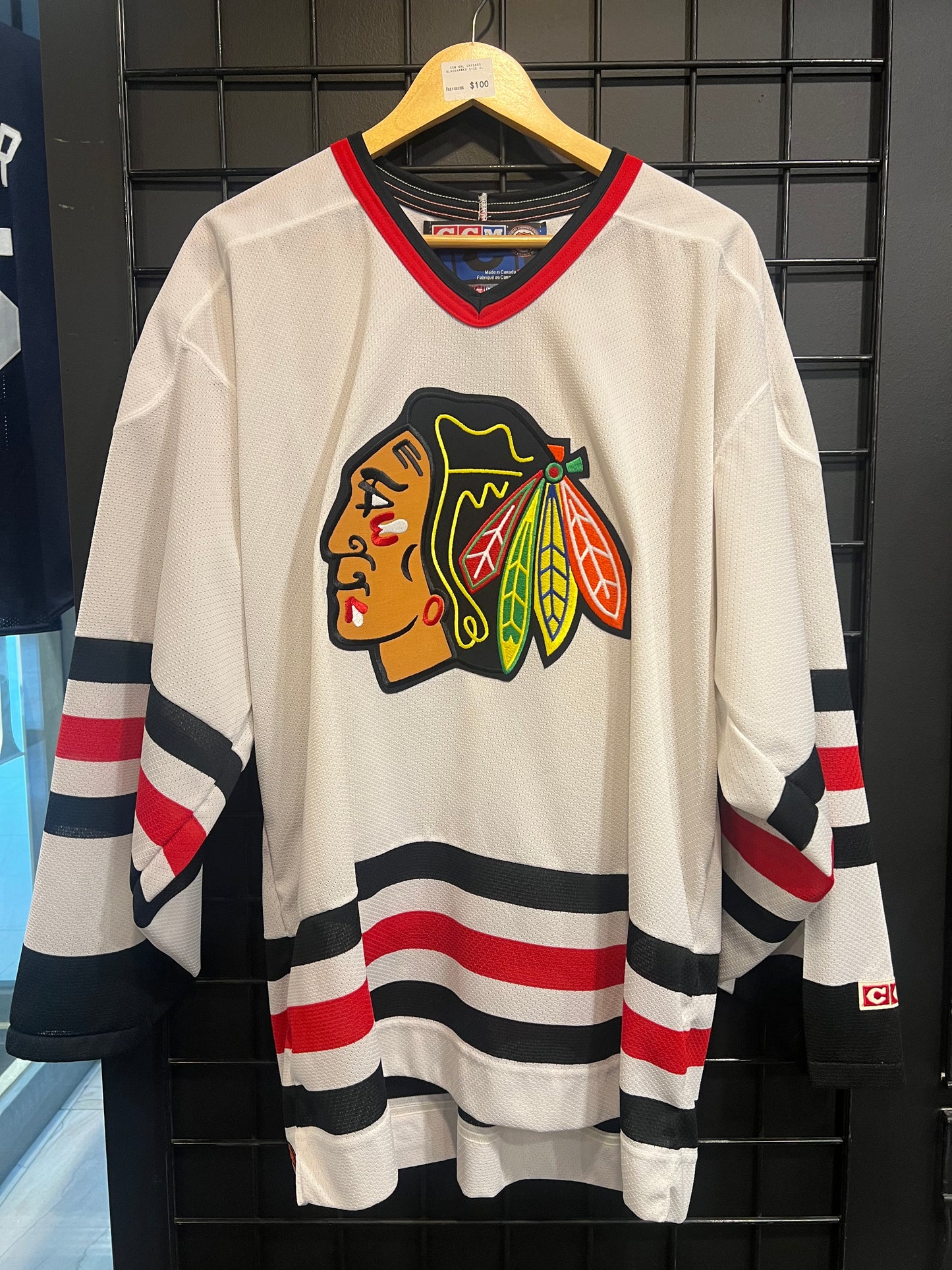 Men’s CCM NHL Chicago Blackhawks Jersey Size XL