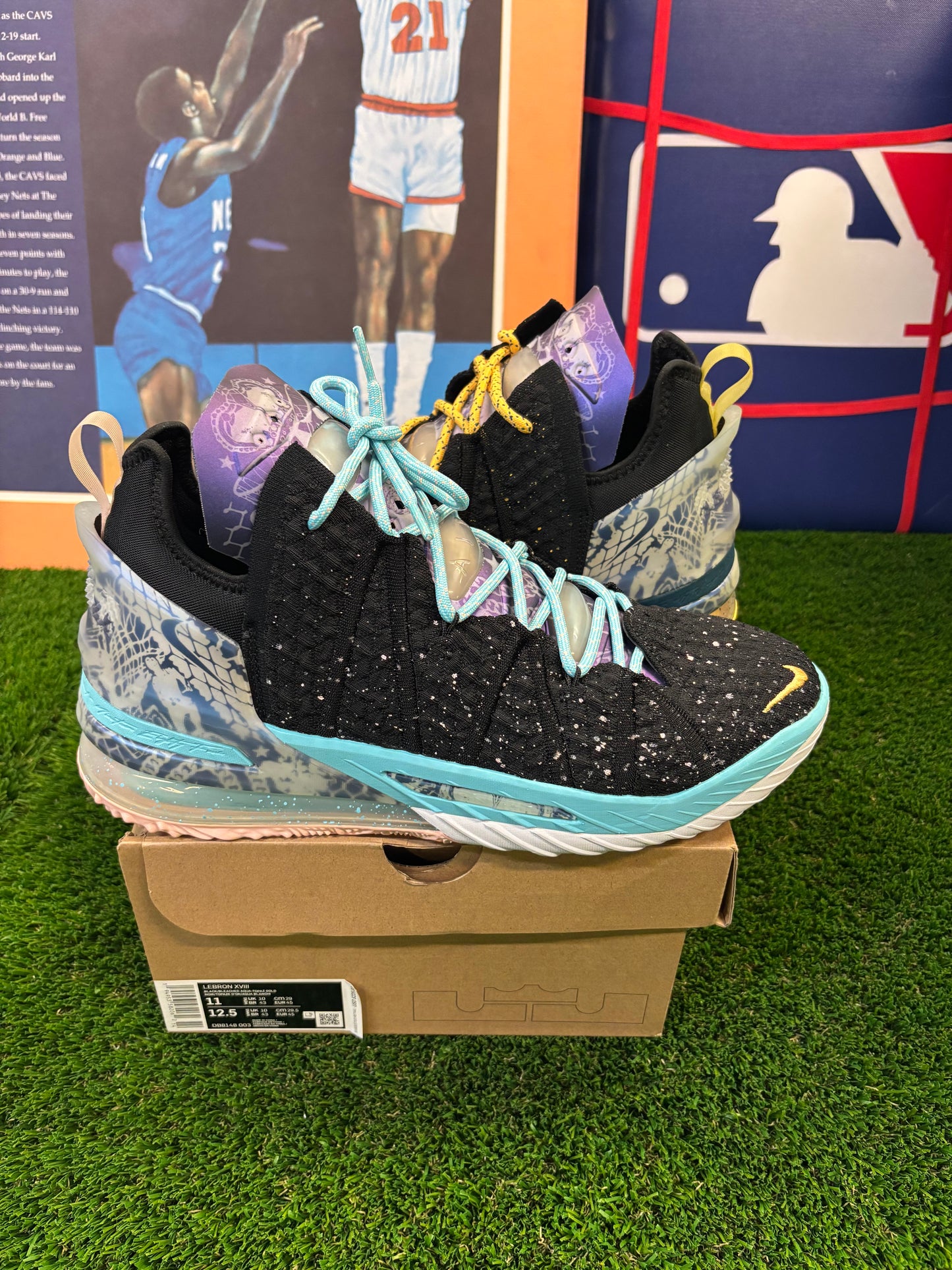 Nike LeBron 18 Reflections Size 11 Mens $225