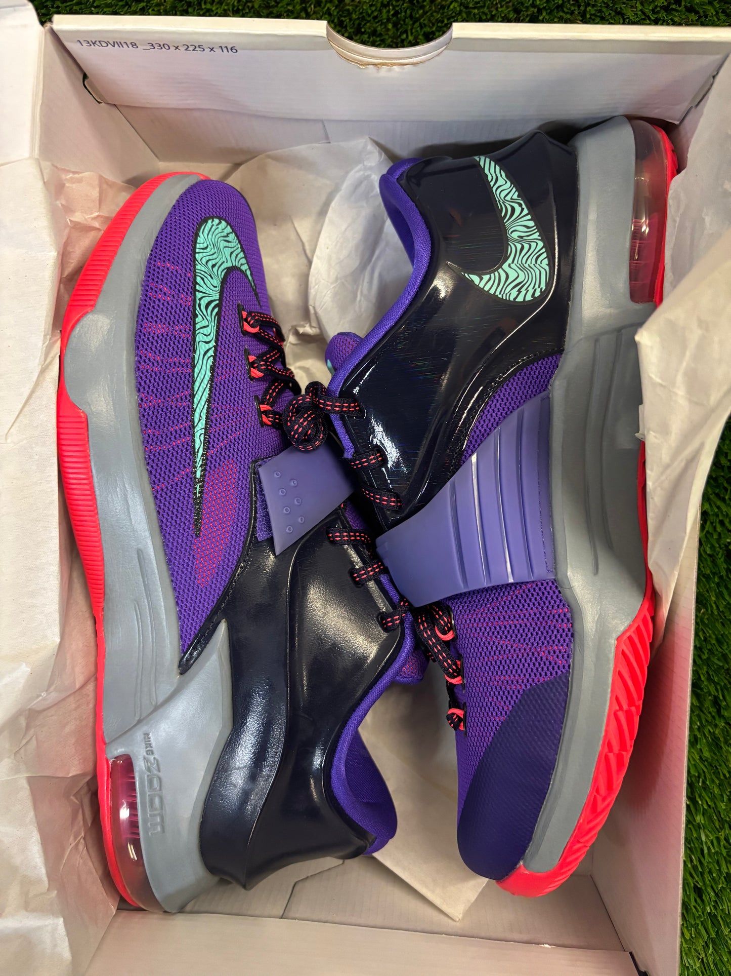 Nike KD 7 Lightning Size 9.5 Mens Shoes $260