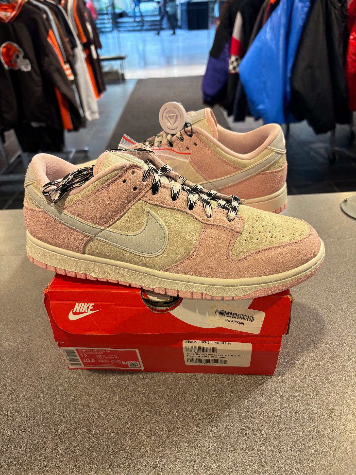 Nike Dunk Pink Foam Size 10.5 Mens Shoes $150