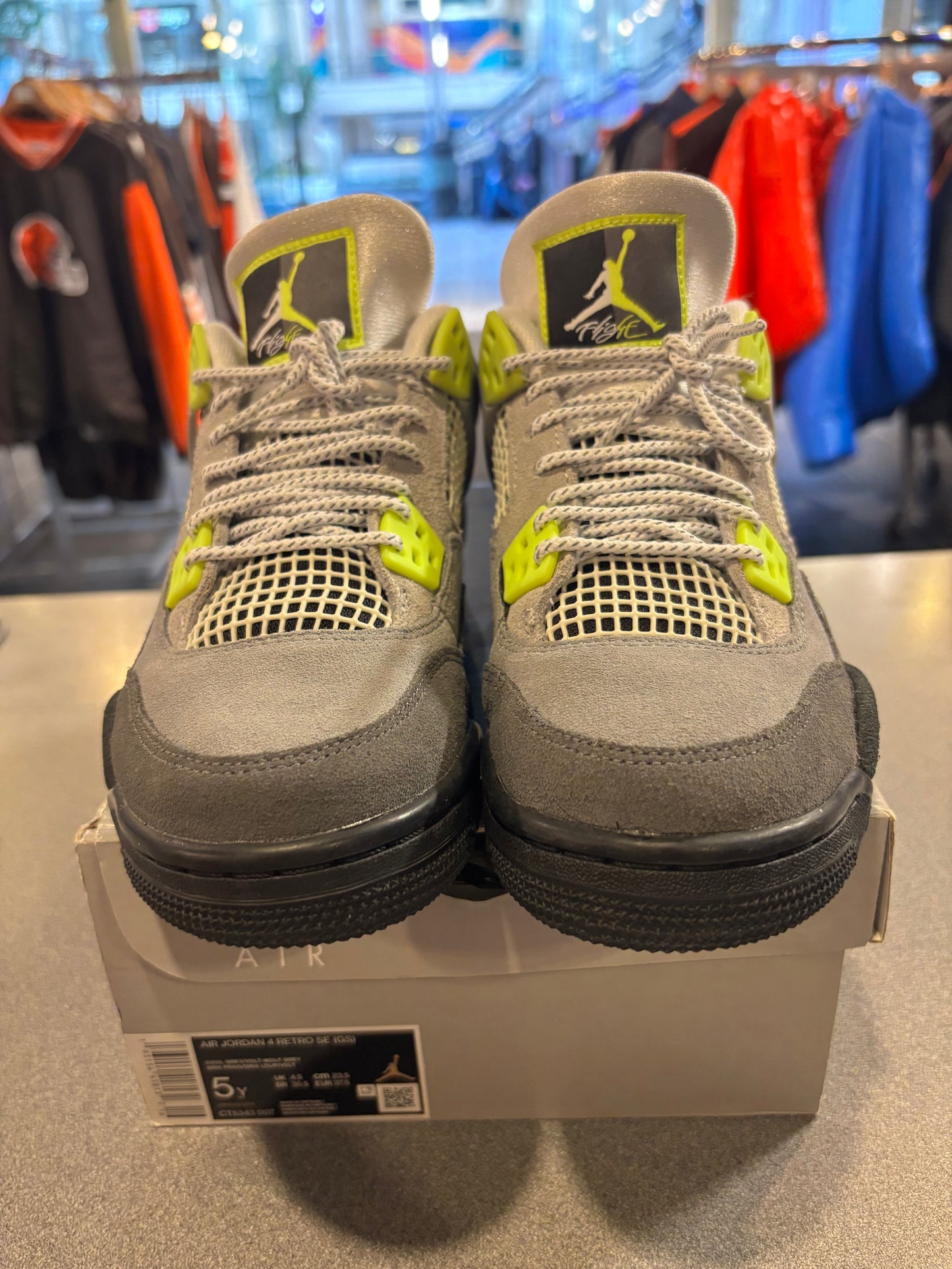 Air Jordan 4 Neon 95 Size 5Y $150