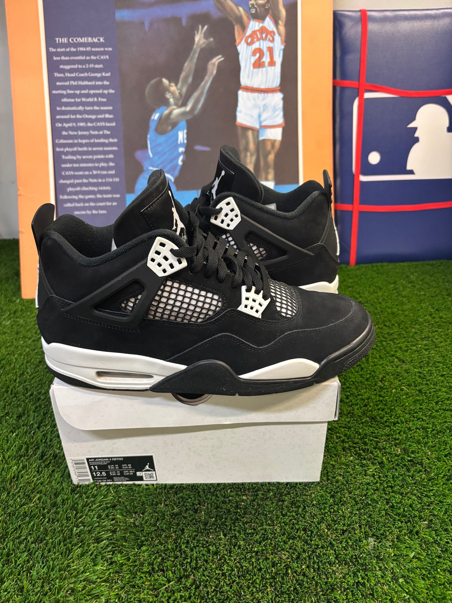 Air Jordan 4 White Thunder Size 11 Mens $250