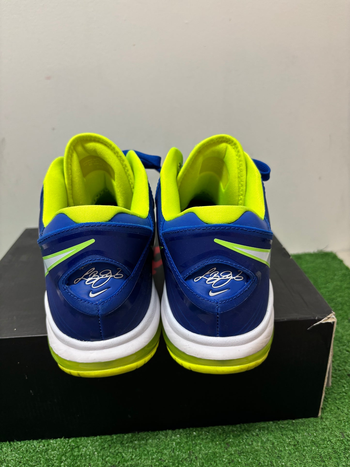 Nike LeBron 8 Sprite Low 2011 Size 12 $170 Men’s