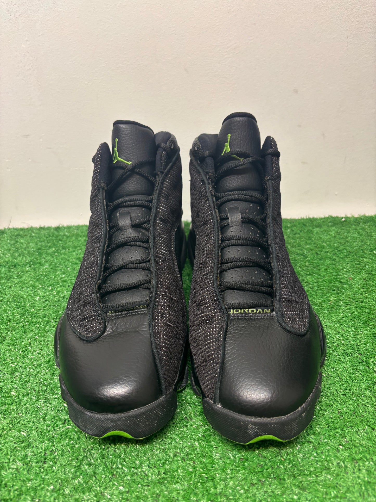 Jordan 13 Altitude Size 10.5 $200 Men’s