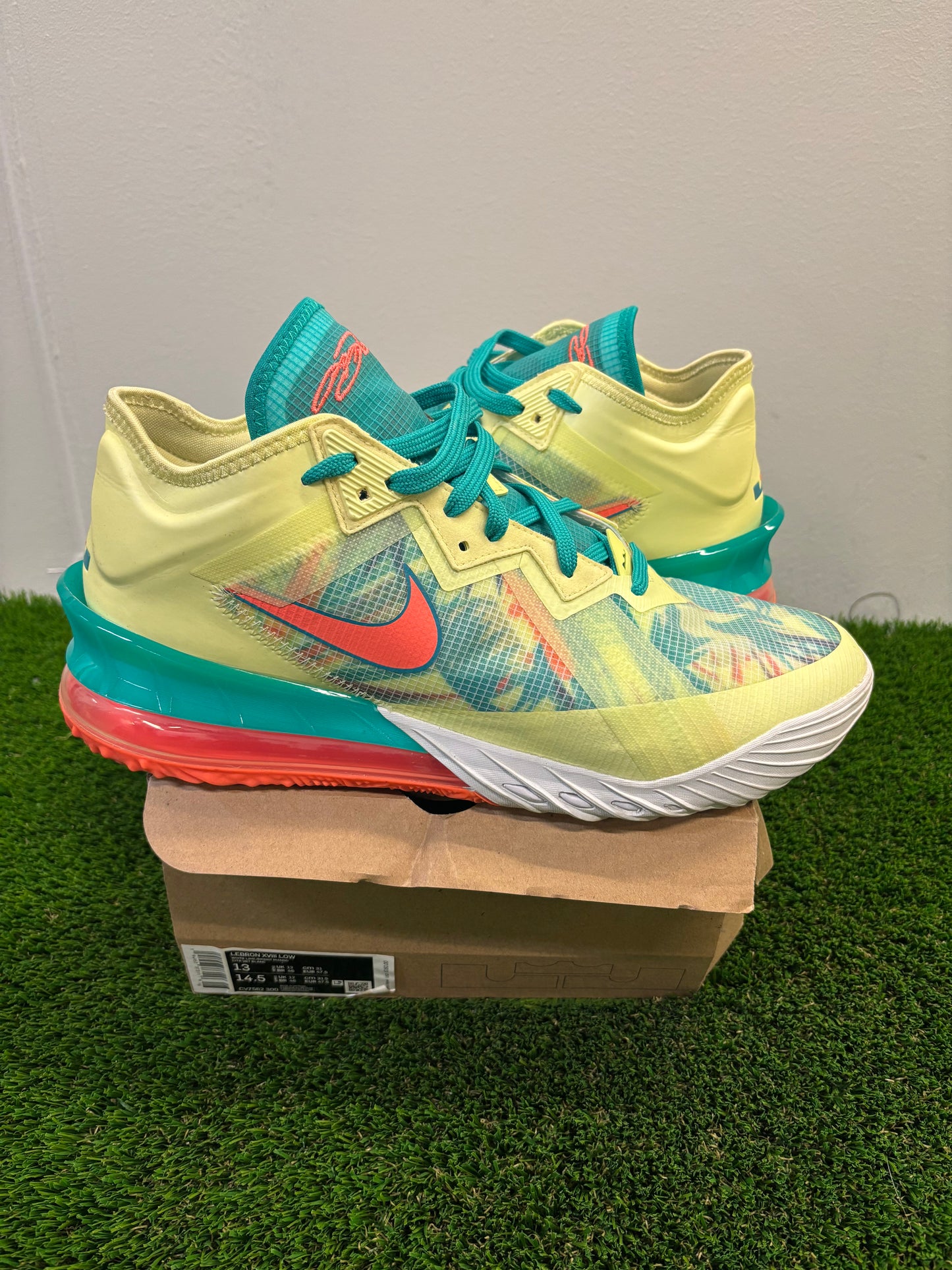 Nike LeBron 18 Low Palmer Size 13 Mens Shoes $120
