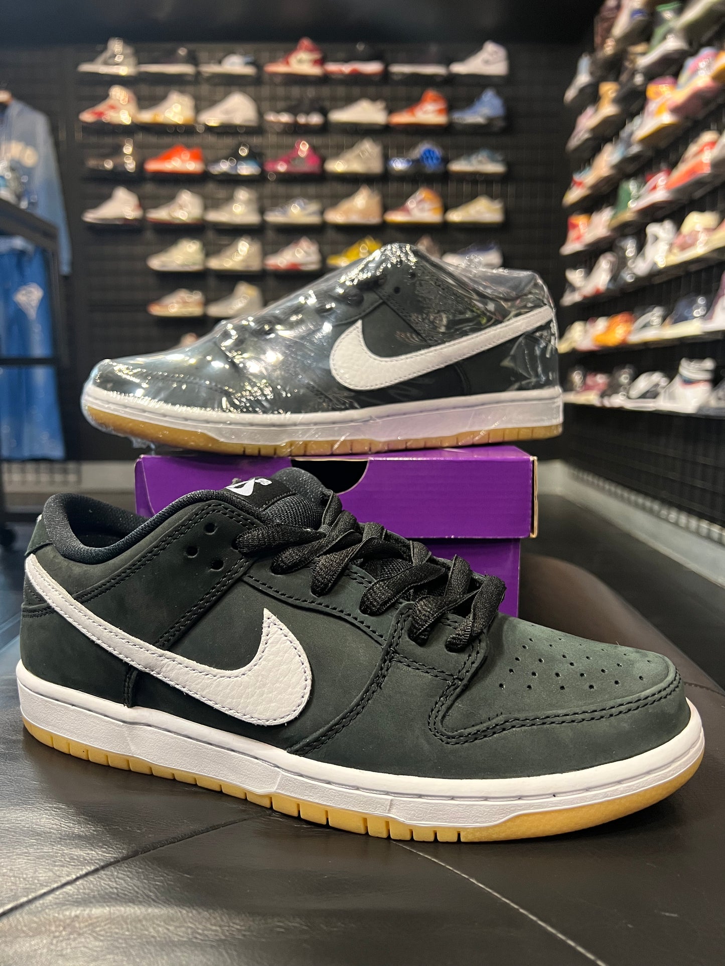 Men’s Nike SB Dunk Low Black Gum Bottom size 8.5 Shoes Brand New