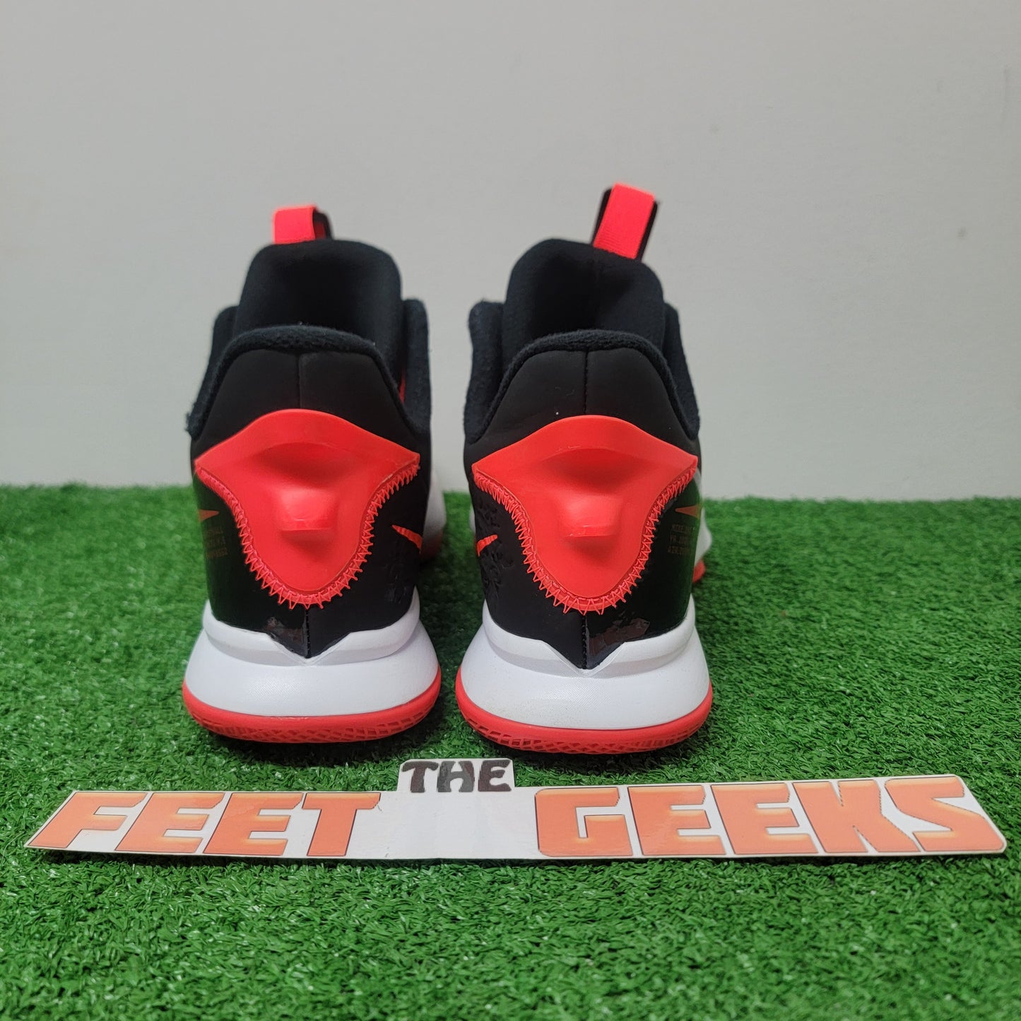 Nike LeBron Witness 5 Bred Size 7.5 Men Shoes