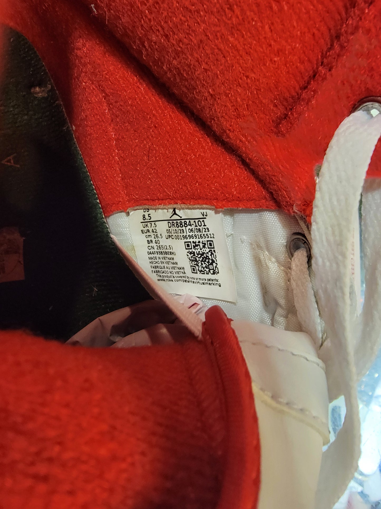 Air Jordan 2 Origins Size 8.5