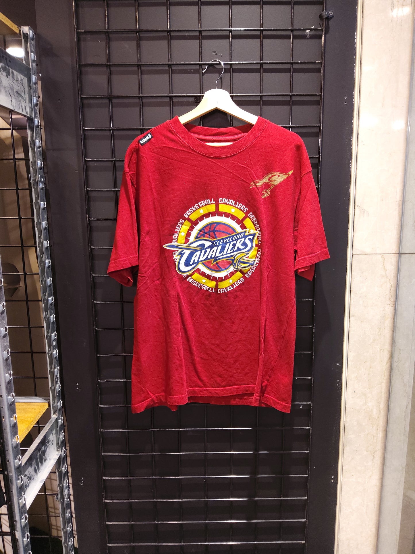 UNK Cleveland Cavaliers Basketball T-shirt Size XL