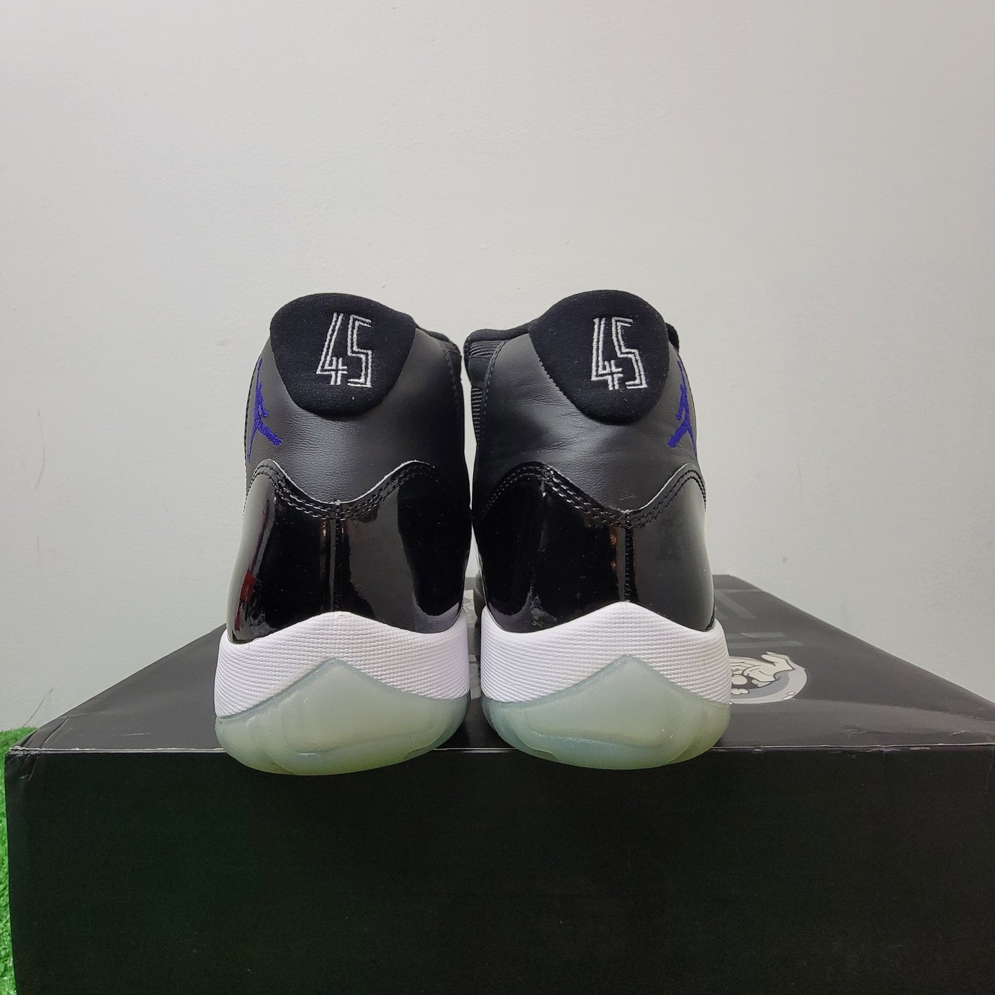 Air Jordan 11 Retro Space Jam 2016 Size 11 Men Shoes