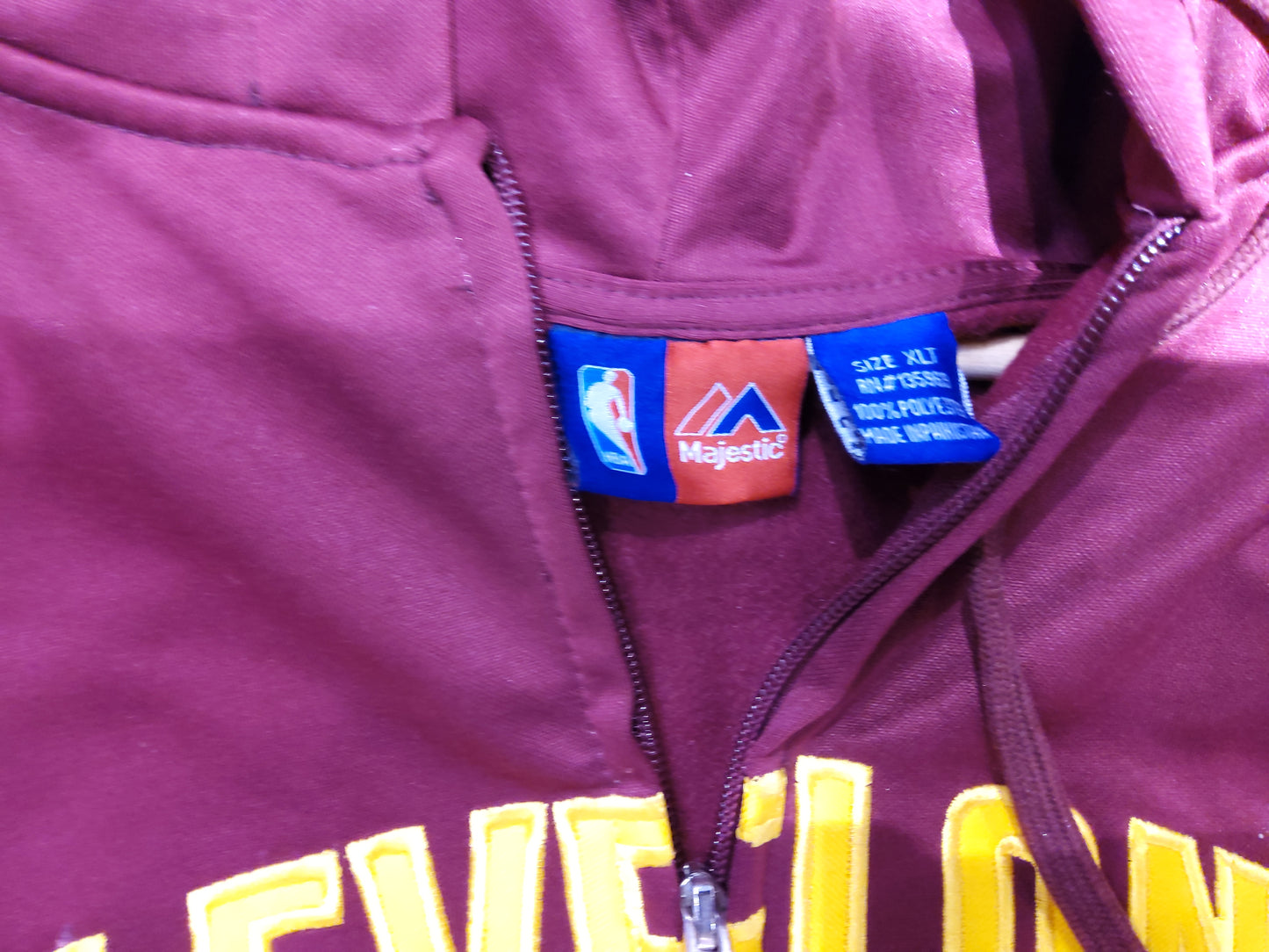 Majestic Cleveland Cavaliers Hoodie size XL