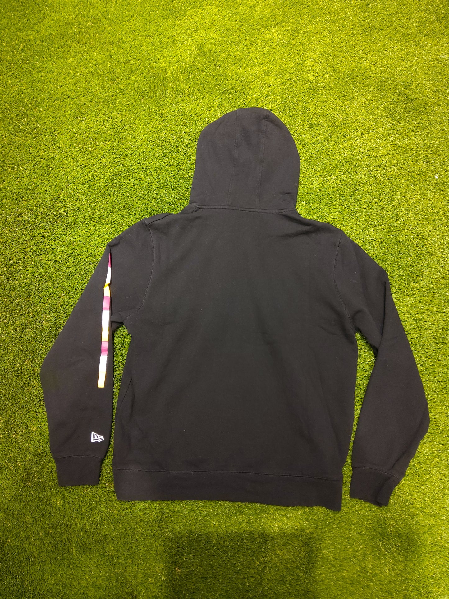 New era cavs hoodie size XL