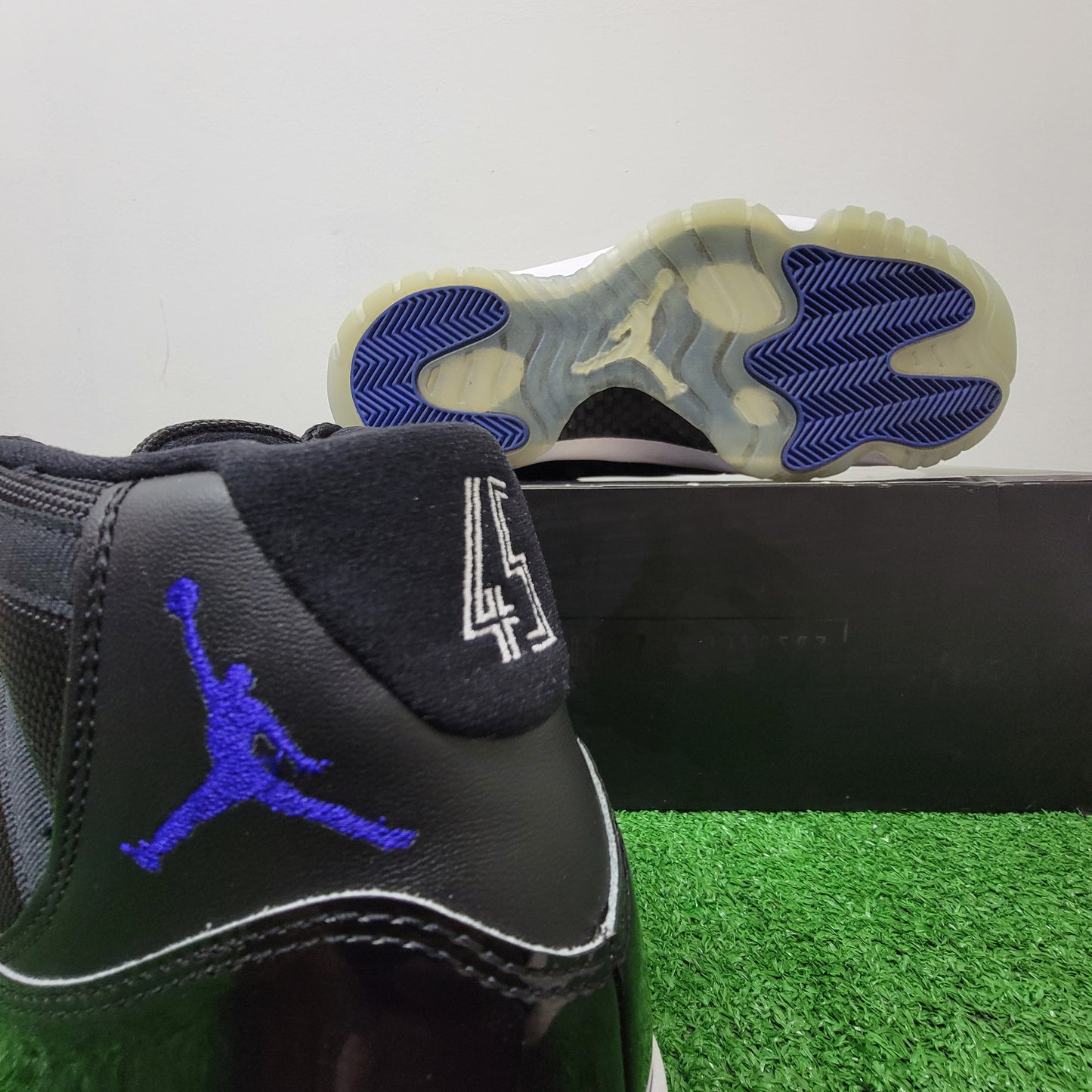 Air Jordan 11 Retro Space Jam 2016 Size 11 Men Shoes