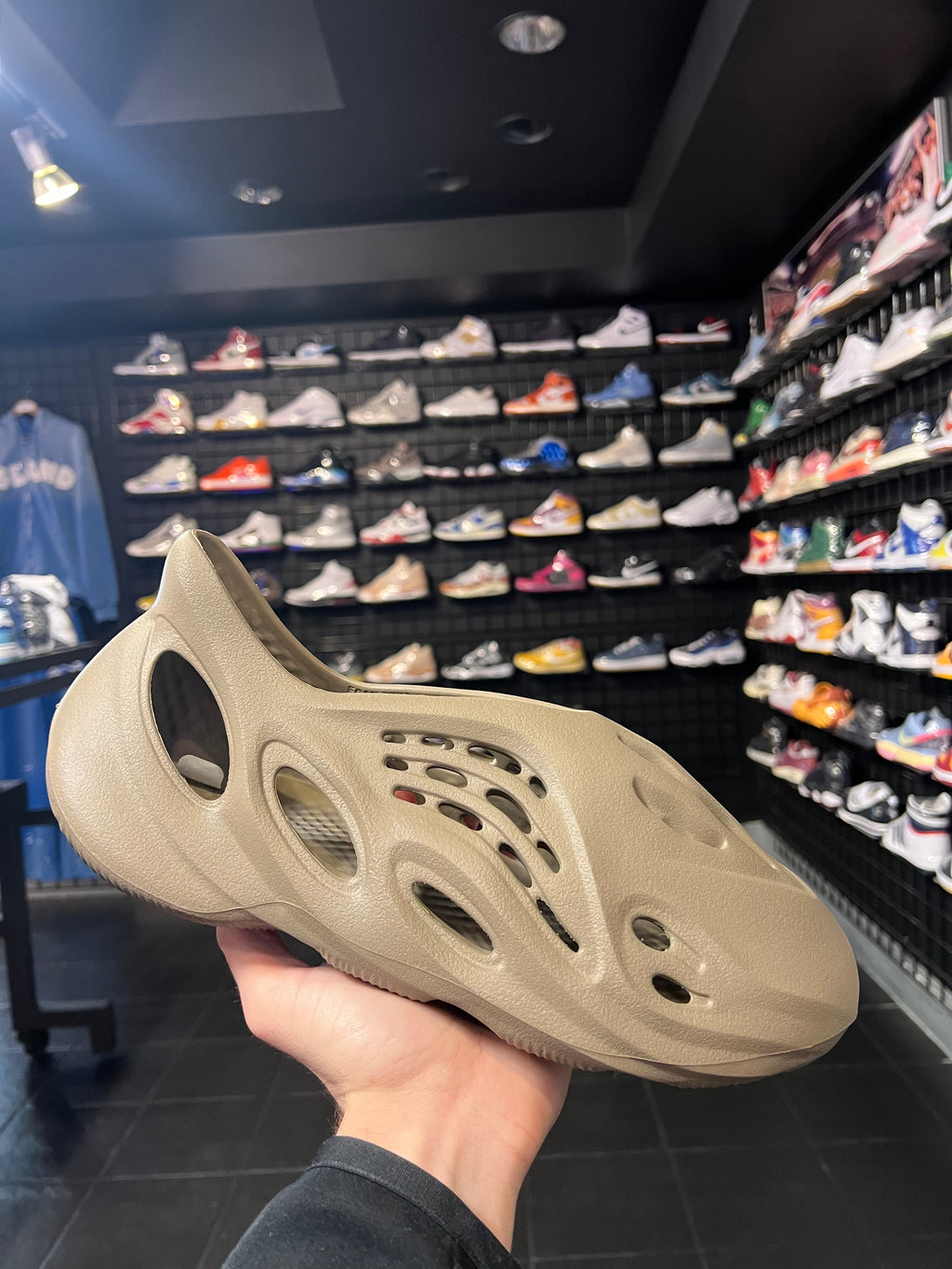 Men’s Yeezy Foam RNR Stone Taupe Brand New