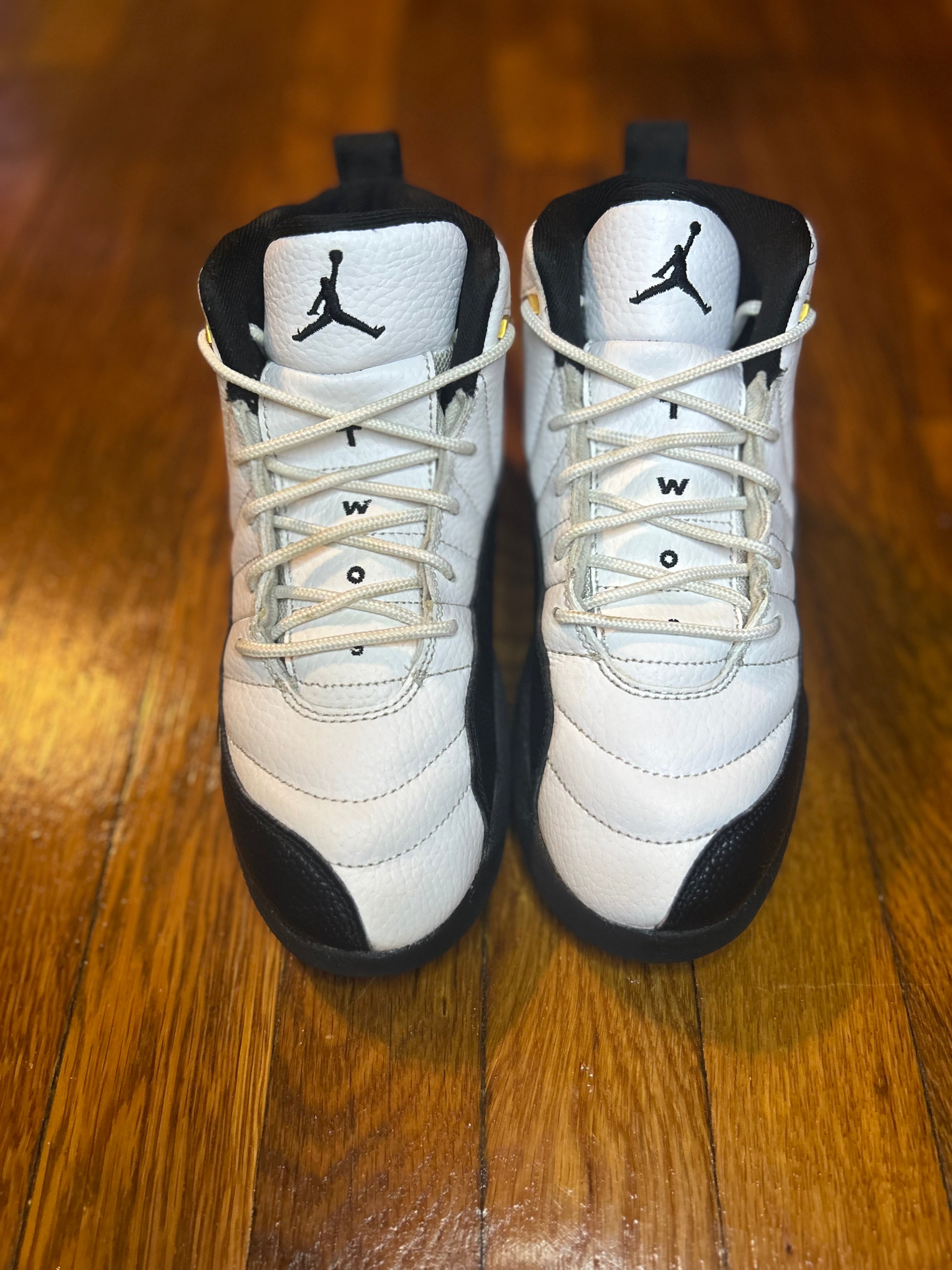 Jordan 12 Retro Taxi 2025 Size 3Y PS Boys Shoes