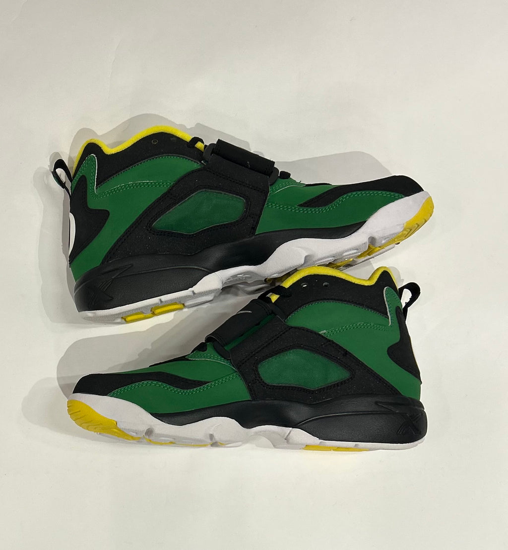 Nike Air Diamond Turf Oregon Duck Size 8.5 Men’s Shoes