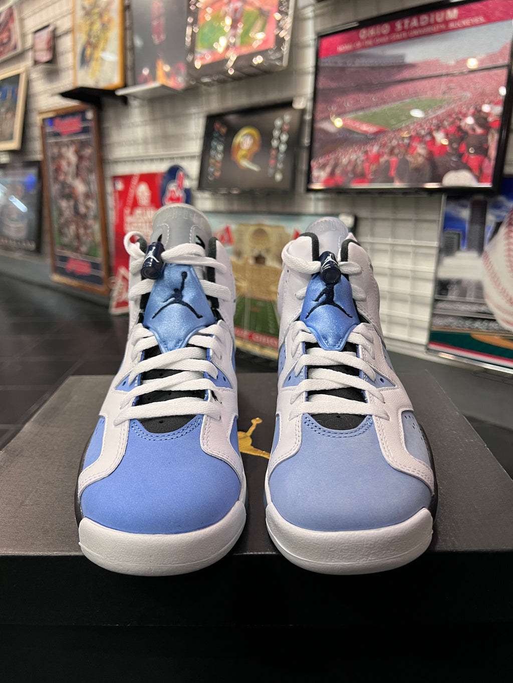 Gradeschool Air Jordan 6 UNC Size 5y