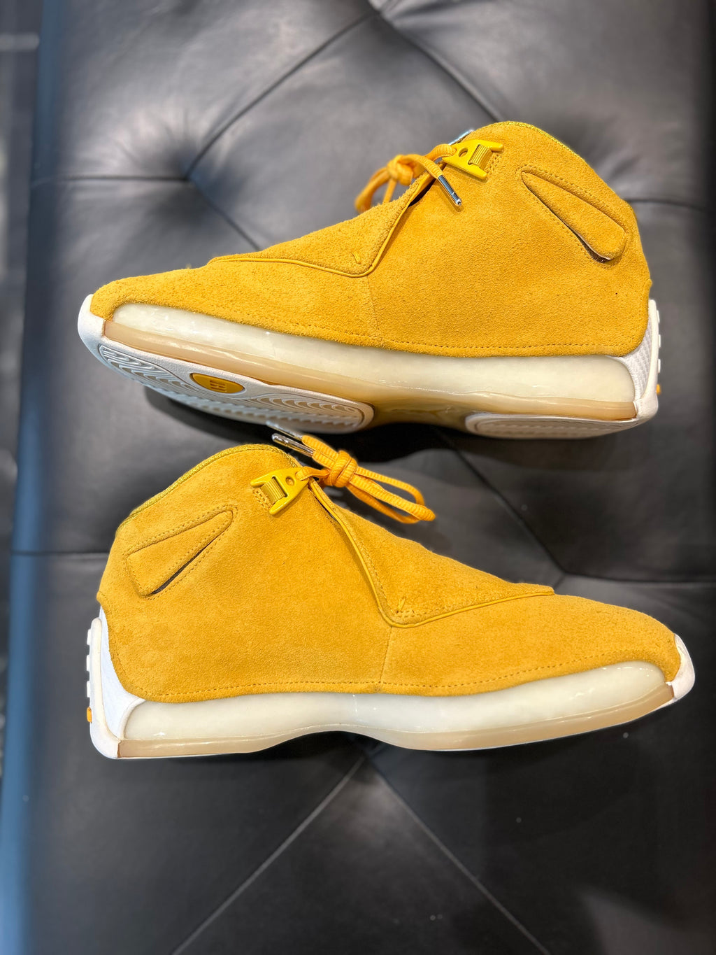Air Jordan 18 Retro Yellow Ochre Size 8.5 Men's Shoes