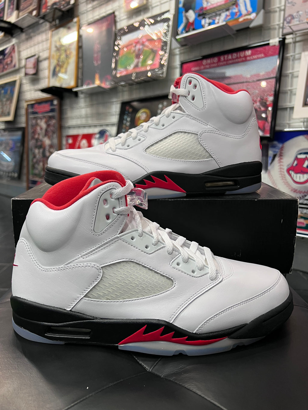 Men’s Air Jordan 5 Fire Red Size 11.5 Shoes