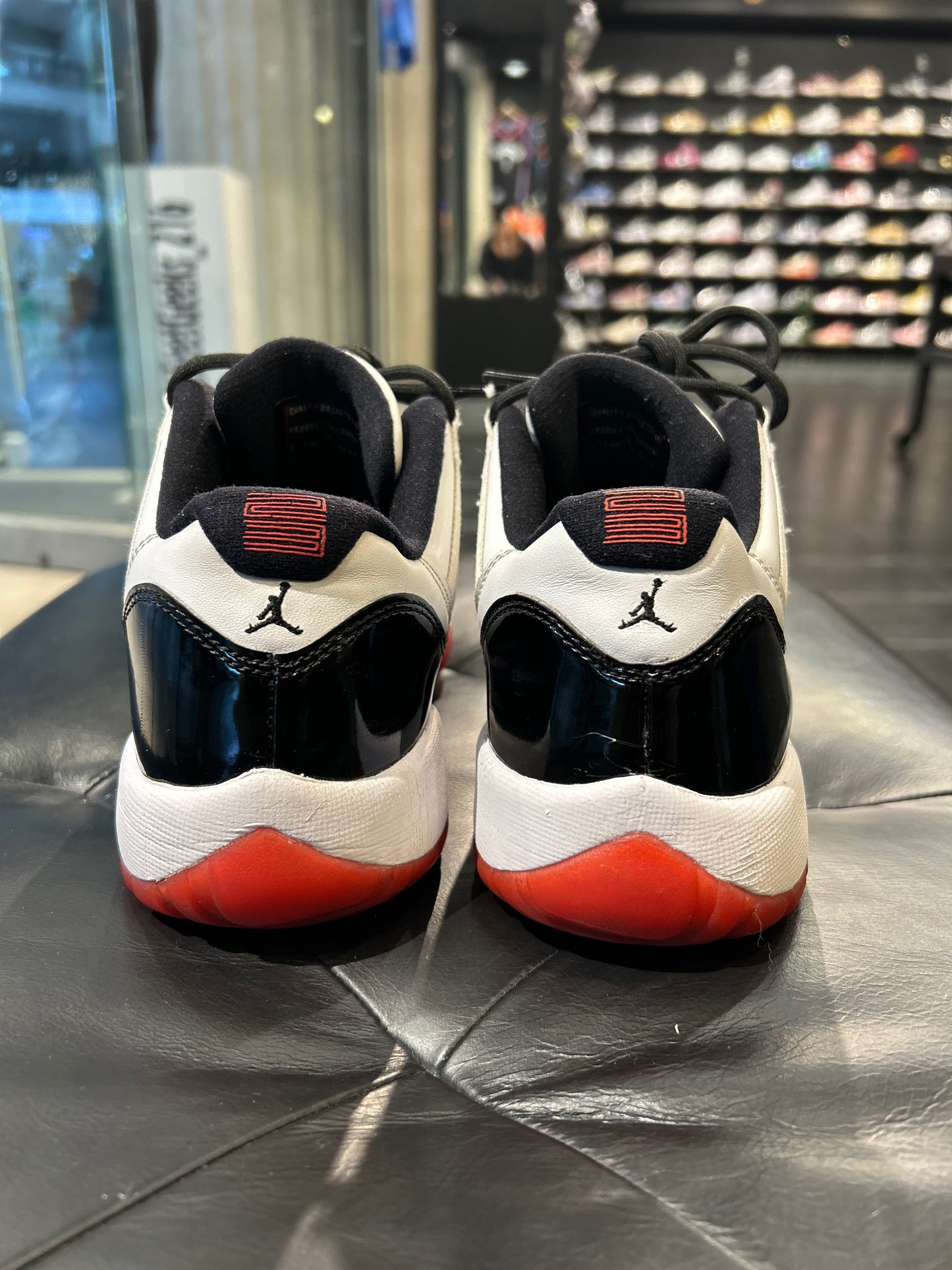 Air Jordan 11 Low Concord Bred size 7y