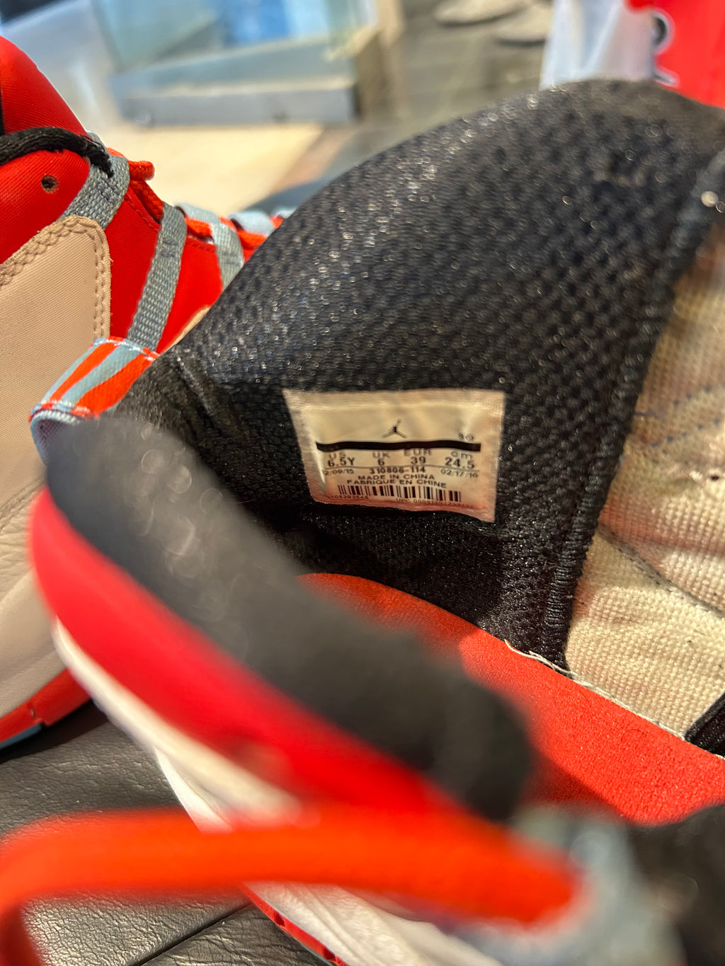 Air Jordan 10 Retro Chicago Size 6.5y Grade School Shoes