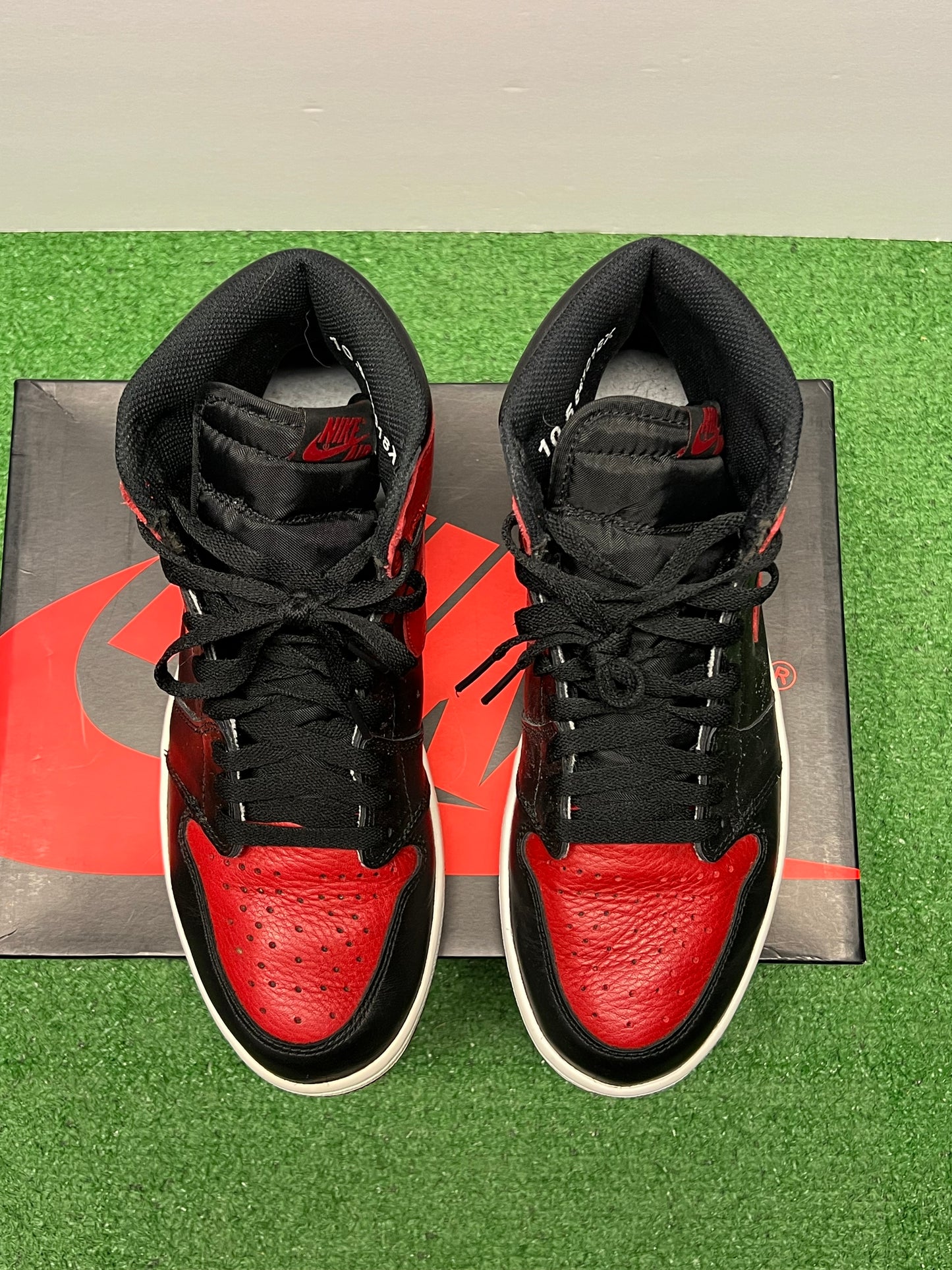 Men’s 2016 Air Jordan 1 Banned Size 10.5