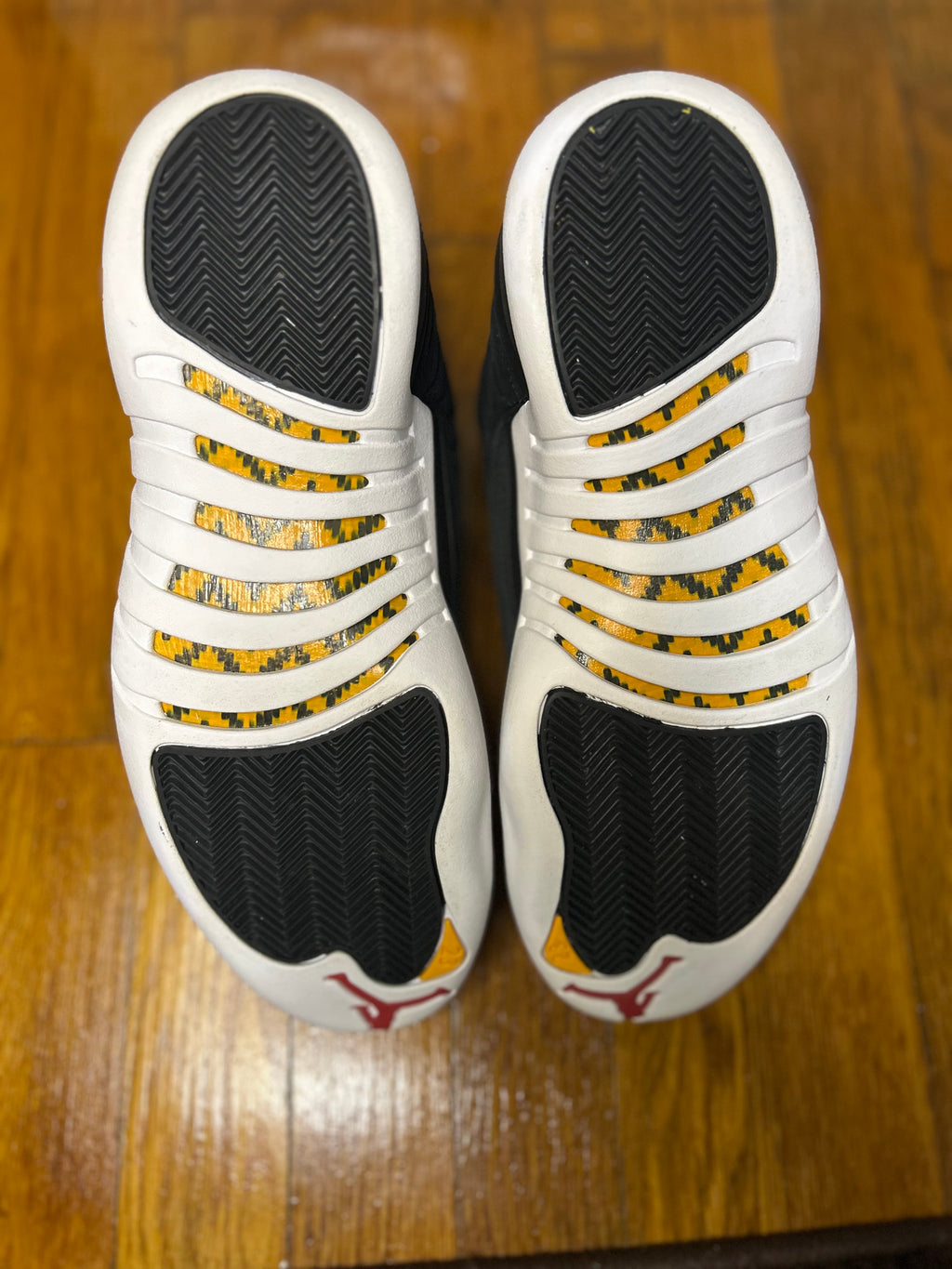 Air Jordan 12 Retro Reverse Taxi Size 9 Men Shoes Brand New